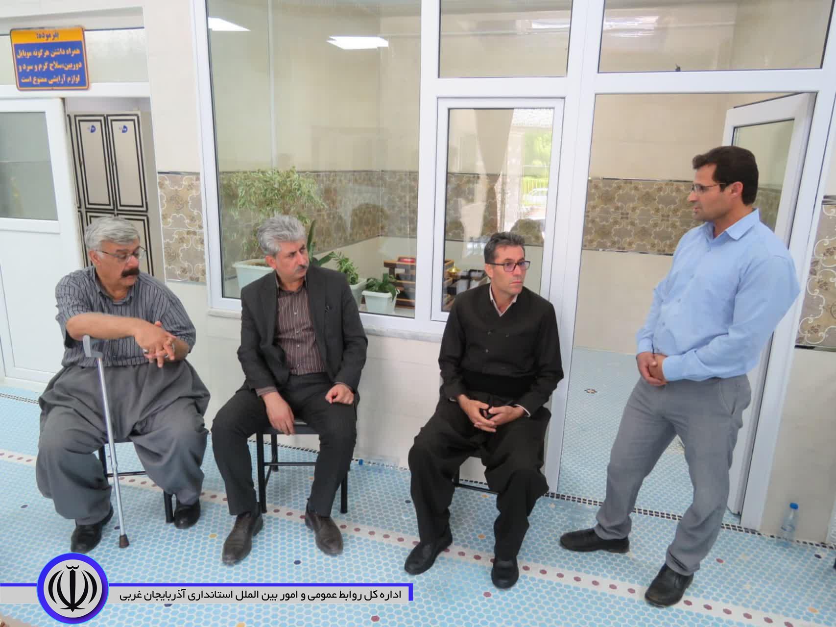 بازدید فرماندار شهرستان ویژه مهاباد از استخر آبشار