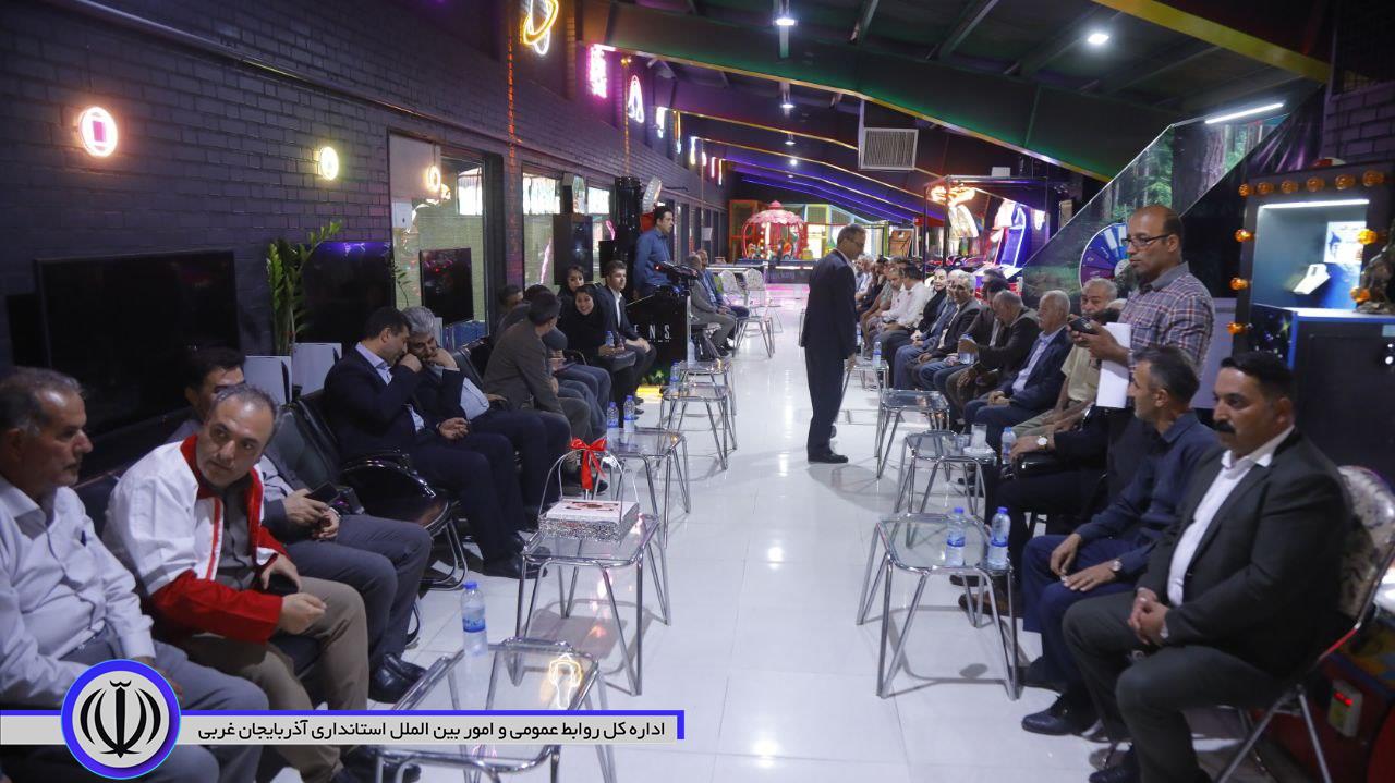 مرکز تفریحی، سرگرمی و چمن مصنوعی در مهاباد افتتاح شد