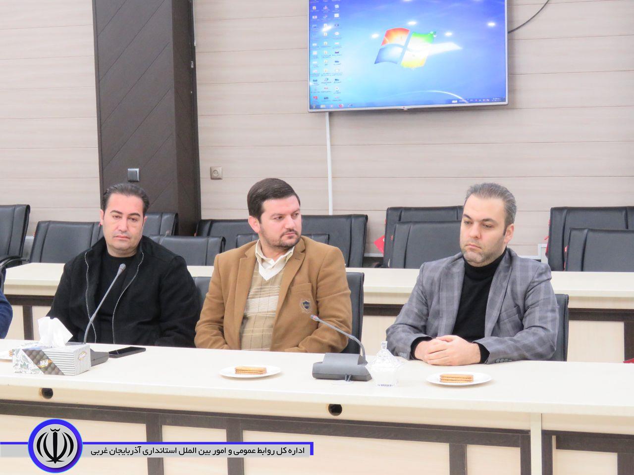 اولین نشست صمیمی فرماندار جدید شهرستان مهاباد با کارکنان فرمانداری