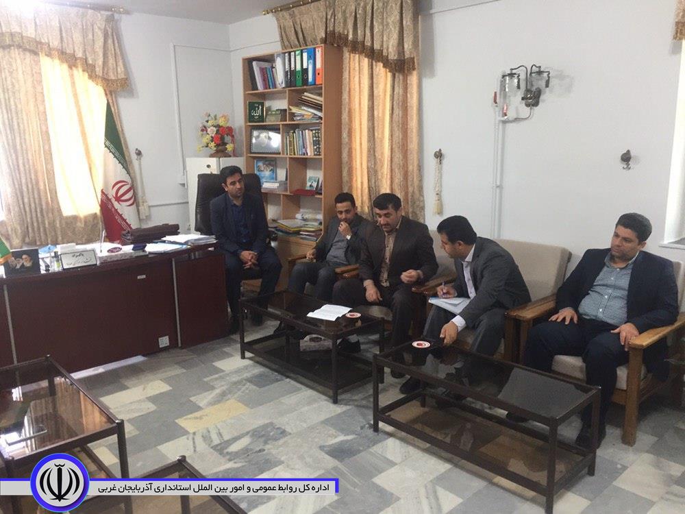جلسه بررسی ساخت و ساز های غیر مجاز در اراضی دولتی و داخل حرایم و خارج از محدوده