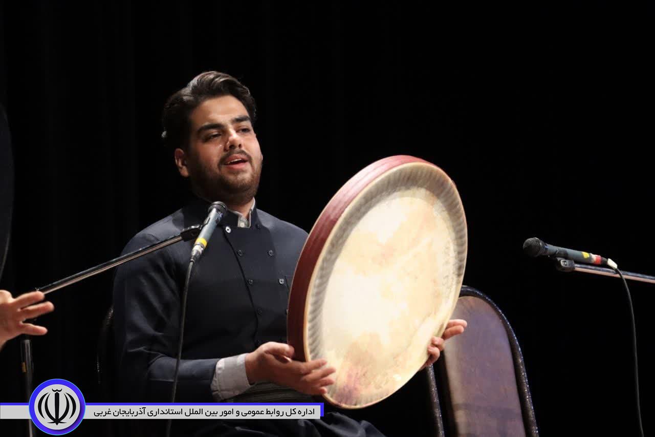 جنگ شادی به مناسبت گرامیداشت هفته زن در مهاباد برگزار شد