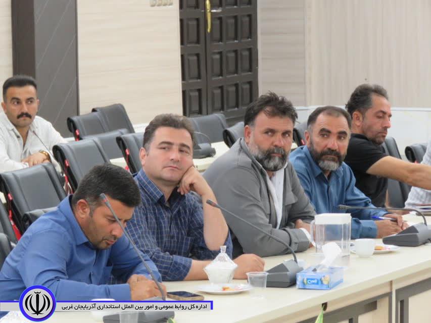 نشست مشورتی دهیاران بخش مرکزی مهاباد برگزار شد