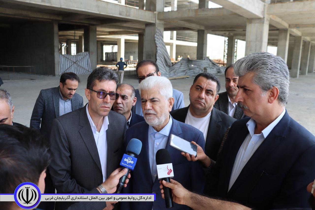 حضور اعضای کمیسیون بهداشت و درمان مجلس، جمعی از معاونان وزارت بهداشت، معاون درمان سازمان تامین اجتماعی کشور معاونین وزرای بهداشت و درمان و تعاون و کار و رفاه اجتماعی و مسولان استانی و شهرستانی