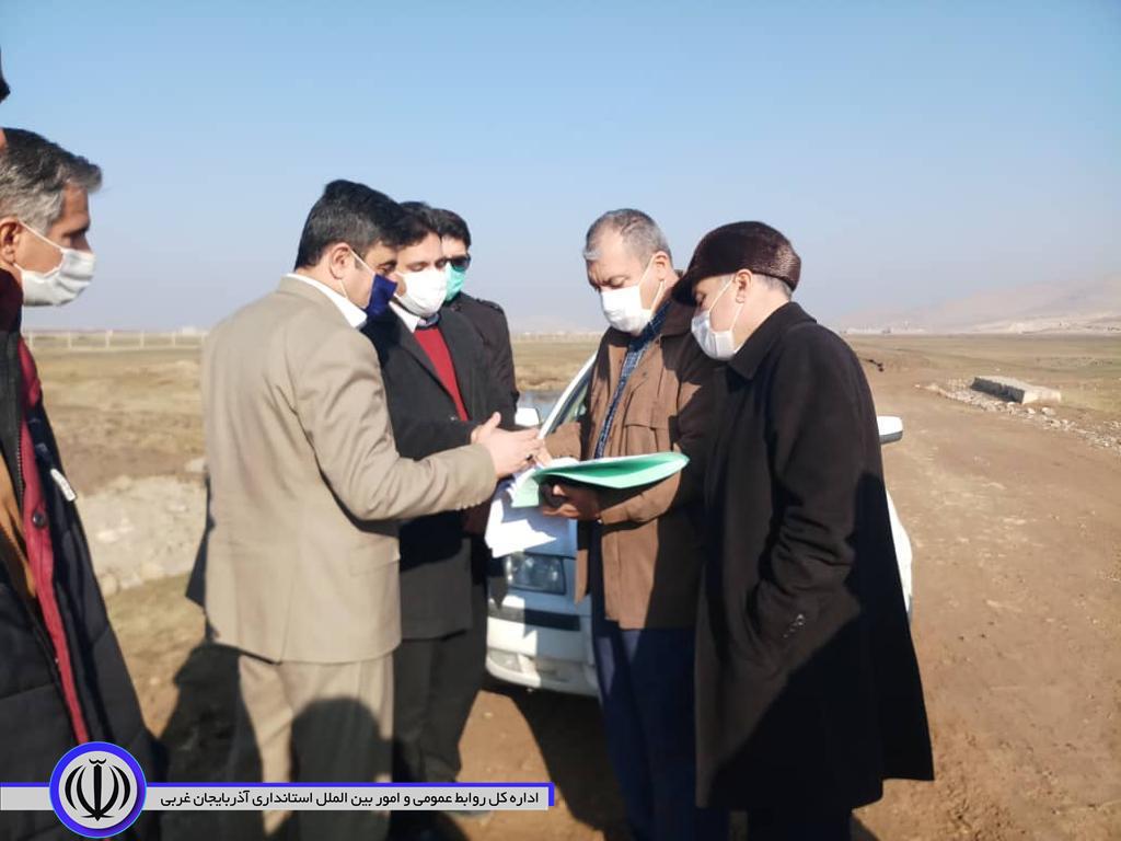 بازدید بخشدار مرکزی مهاباد از محل تامین آب شرب روستای ترشکان