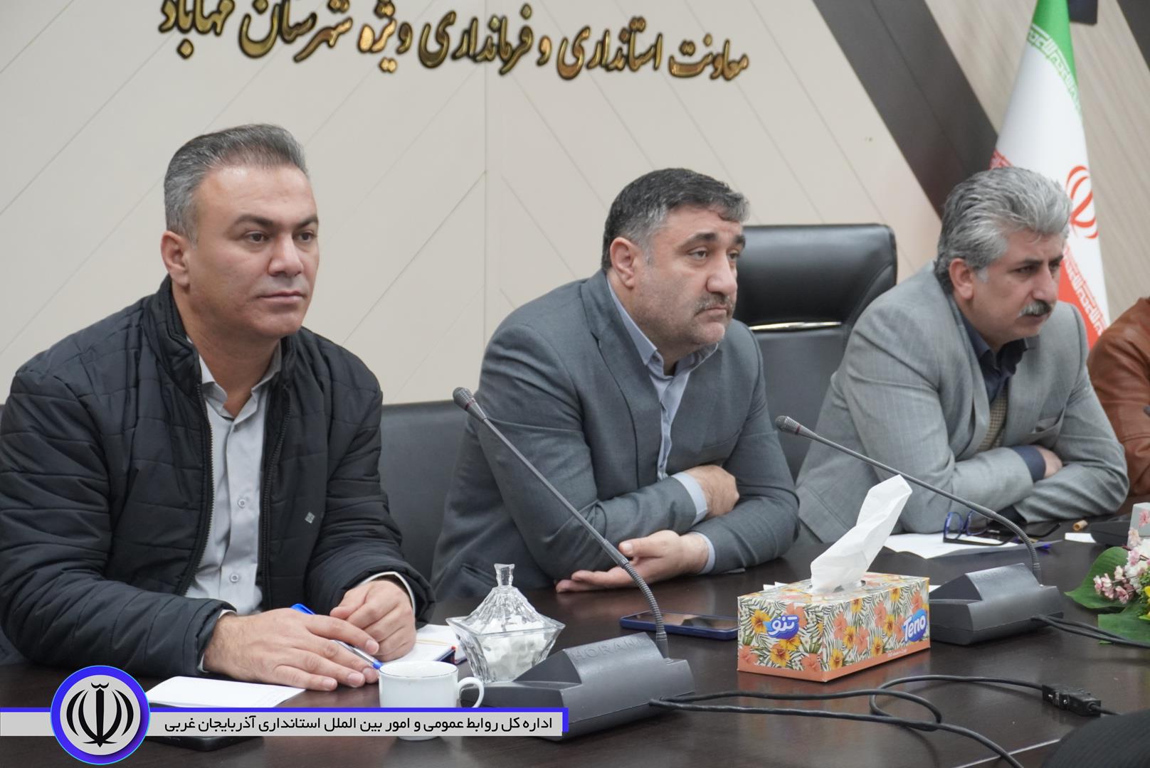 توزیع سهمیه سه ماه آینده سوخت و آرد روستاهای صعب‌العبور مهاباد