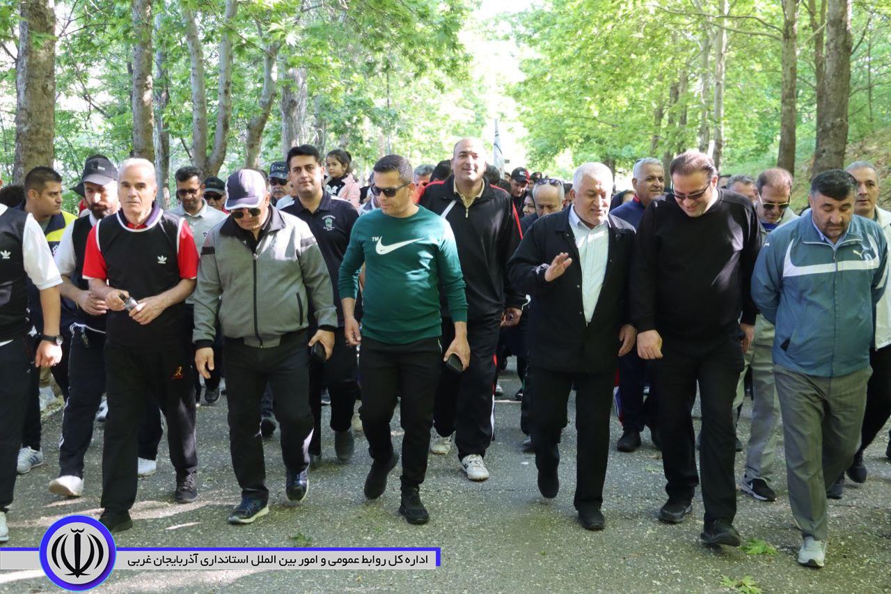 همایش پیادە روی در مهاباد برگزارشد