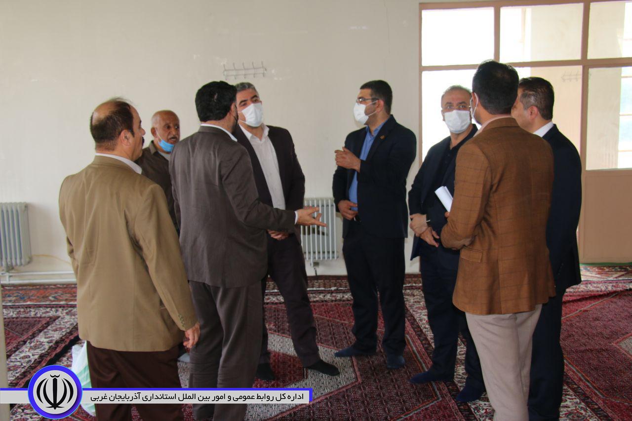 بازدید فرماندار مهاباد از مسجد جامع شهرستان جهت بازسازی