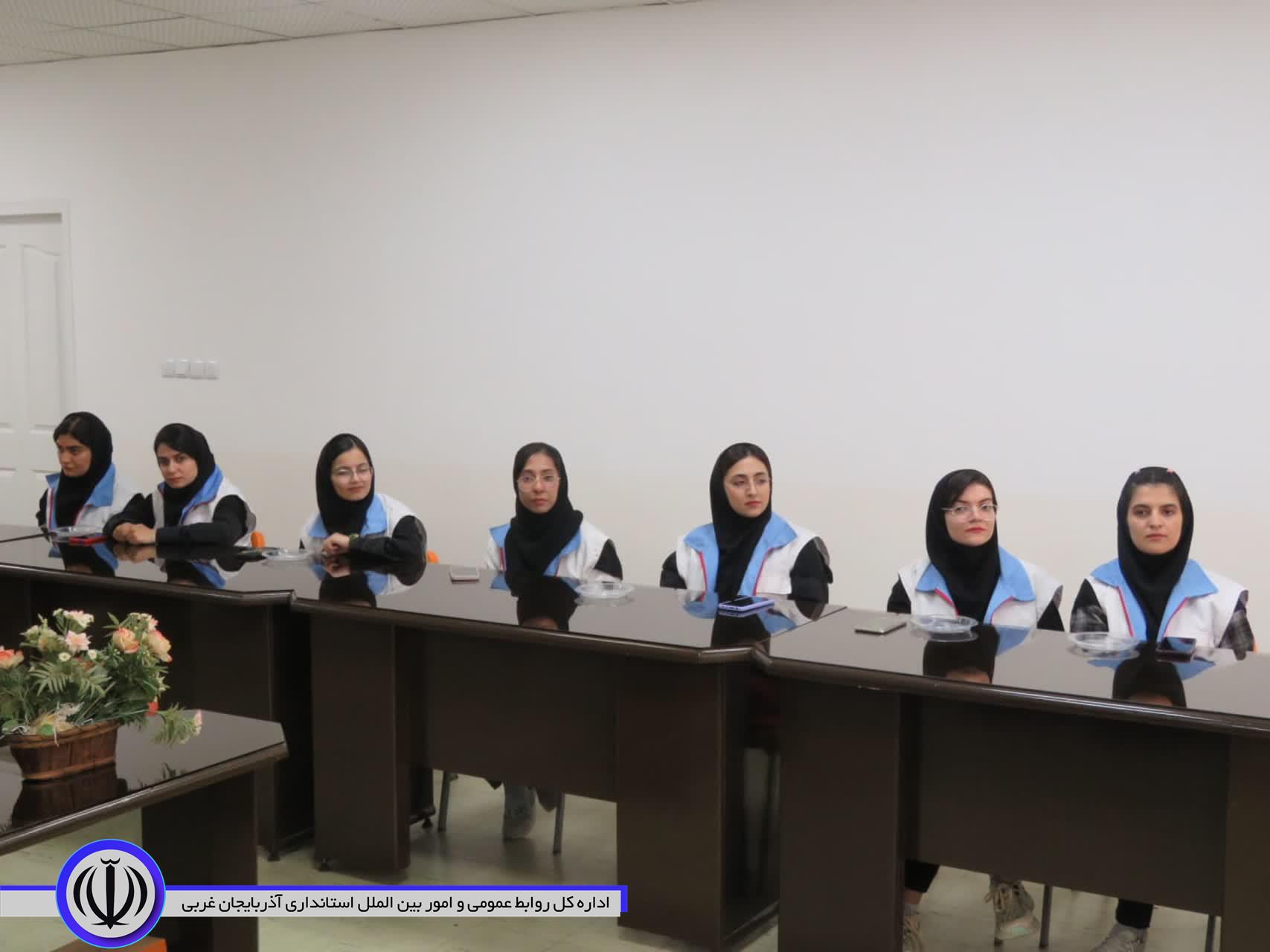 دیدار فرماندار ویژه مهاباد با کارکنان جمعیت هلال احمر شهرستان به مناسبت هفته هلال احمر