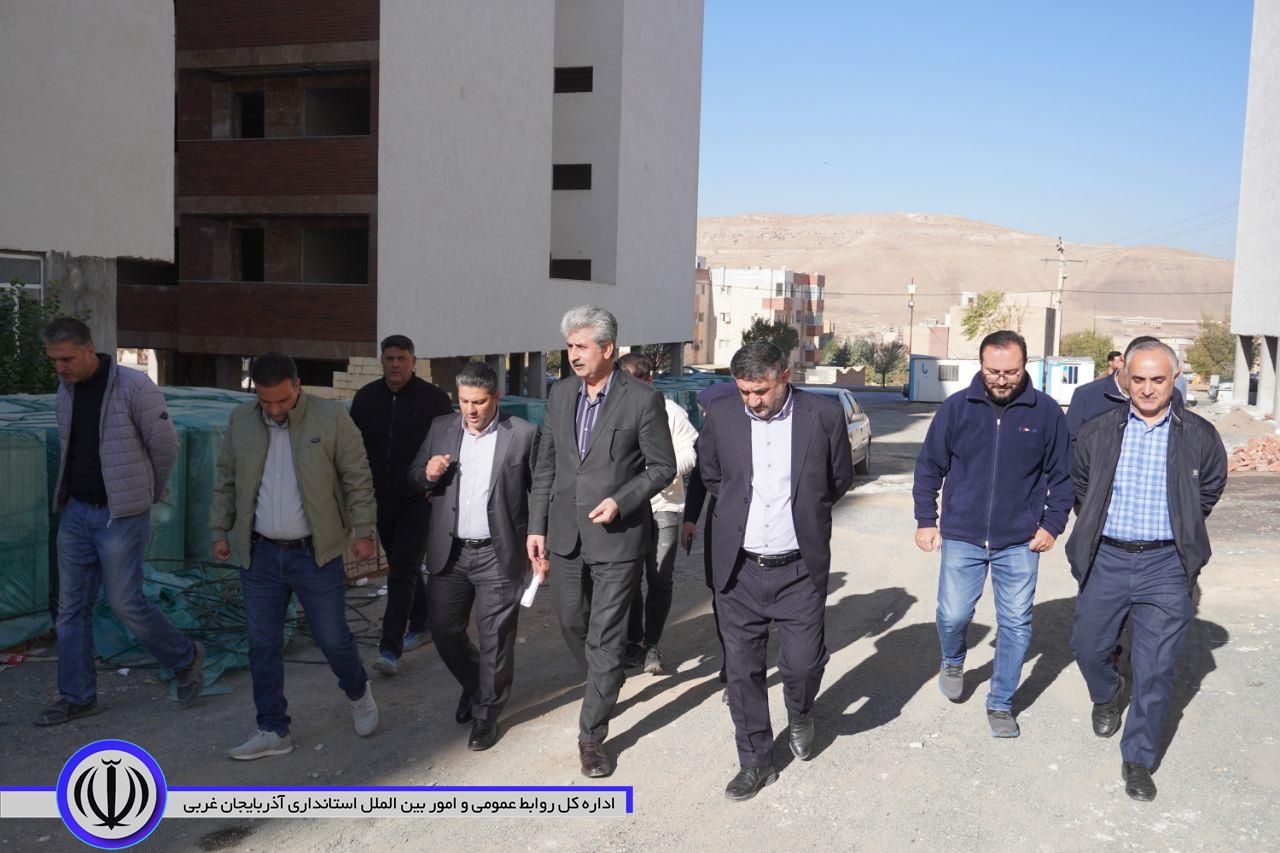 بازدید فرماندار ویژه مهاباد از روند ساخت مسکن ملی