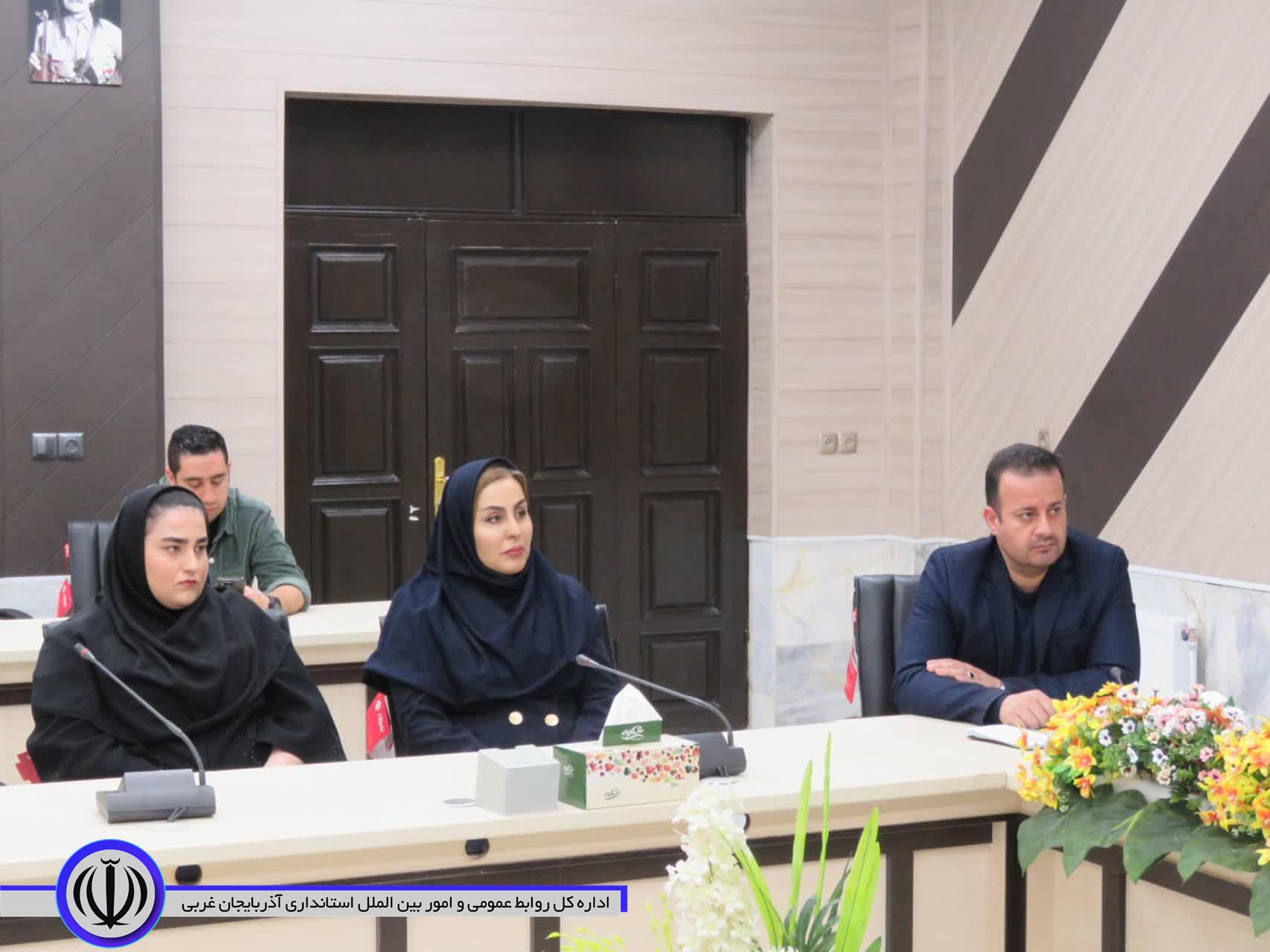 نشست صمیمی فرماندار ویژه مهاباد با جامعه ورزشی این شهرستان