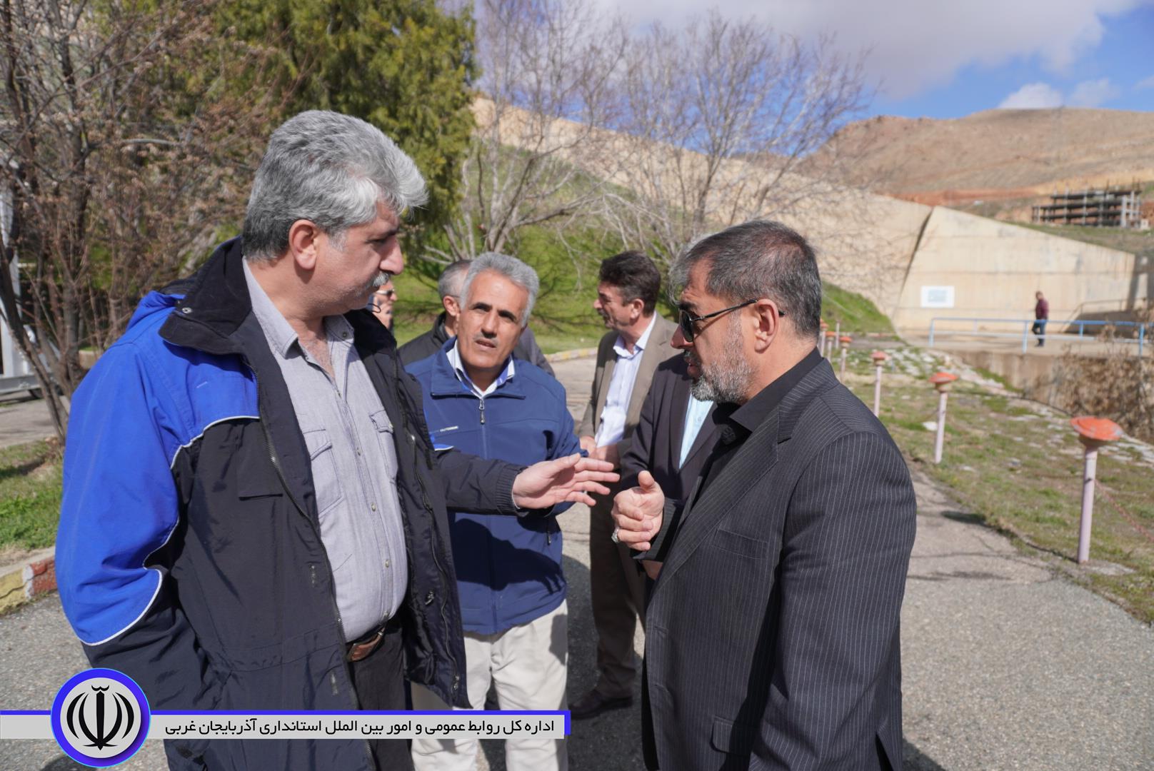 آب مخزن سد مهاباد به سمت دریاچه ارومیه رهاسازی شد