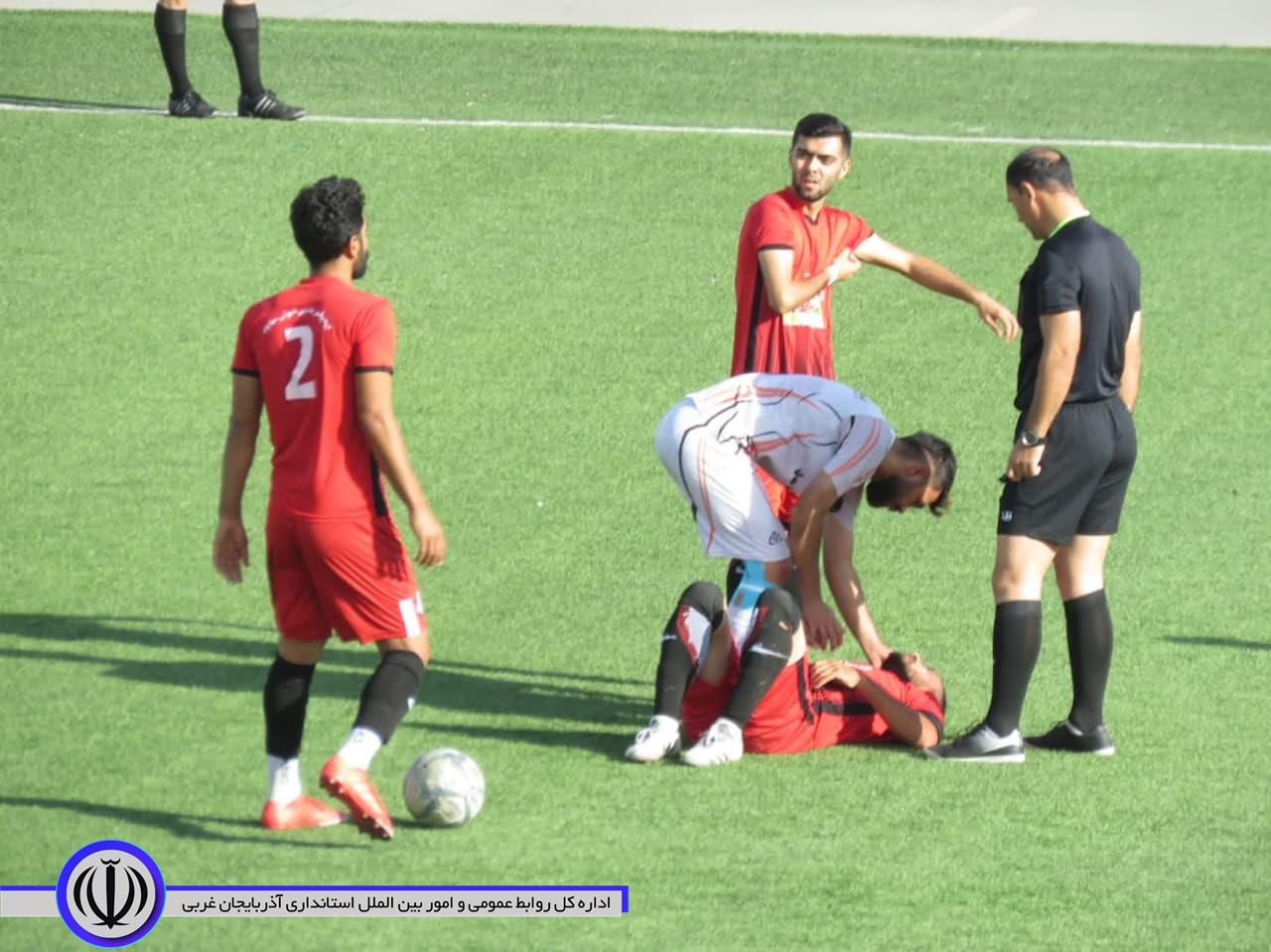 حمایت فرماندار از تیم فوتبال باشگاه مهاباد