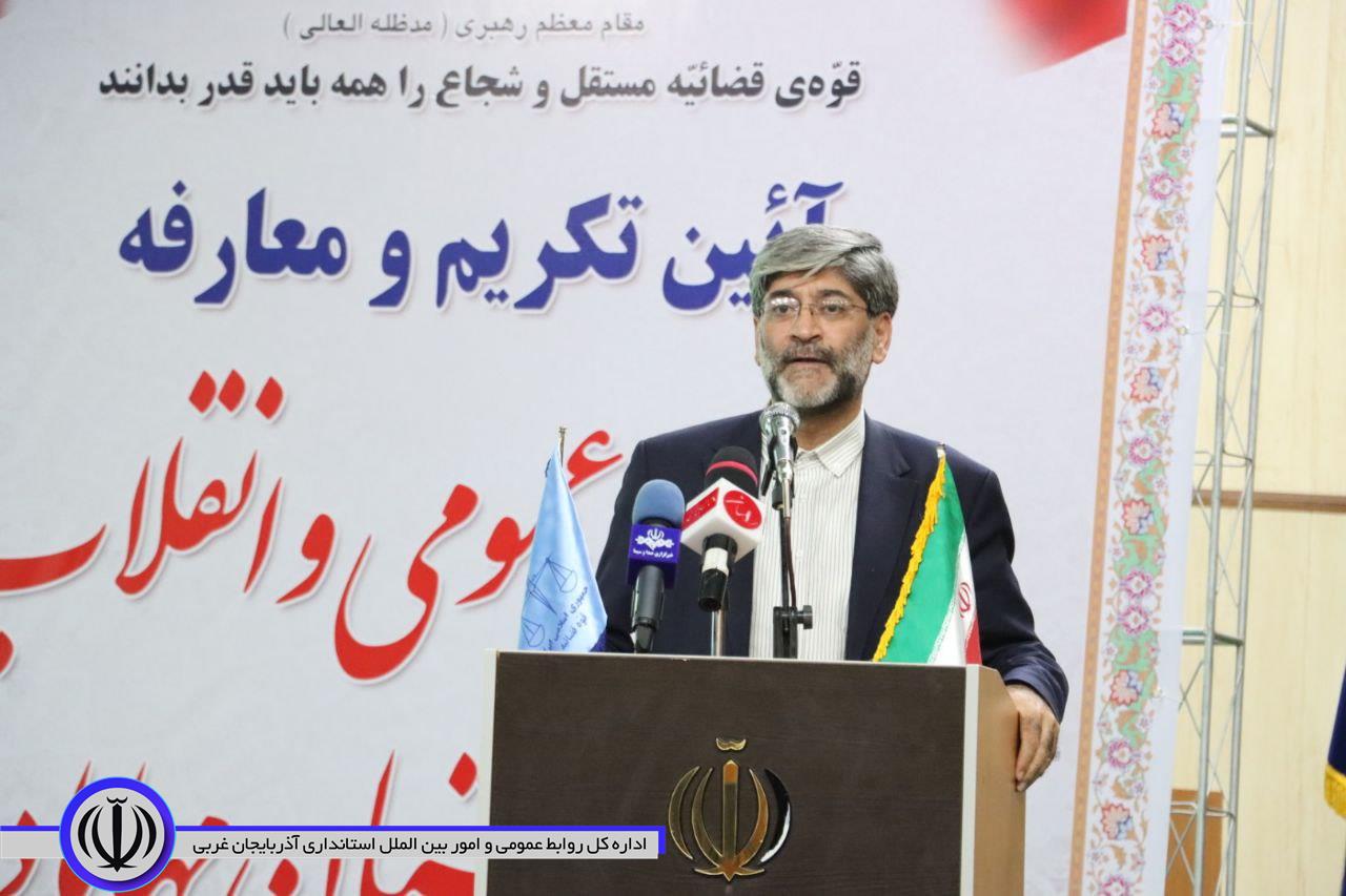 آیین تودیع و معارفه دادستان عمومی و انقلاب مهاباد برگزار شد