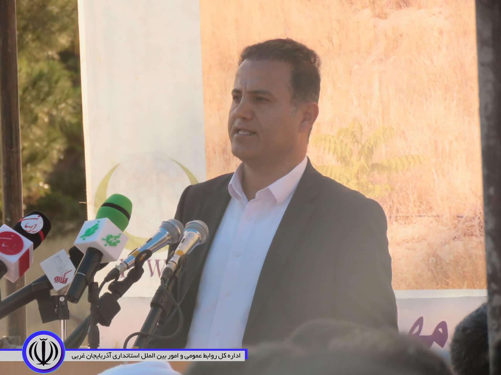 کلنگ زنی مجتمع بزرگ گردشگری در پارک استاد هژار مهاباد