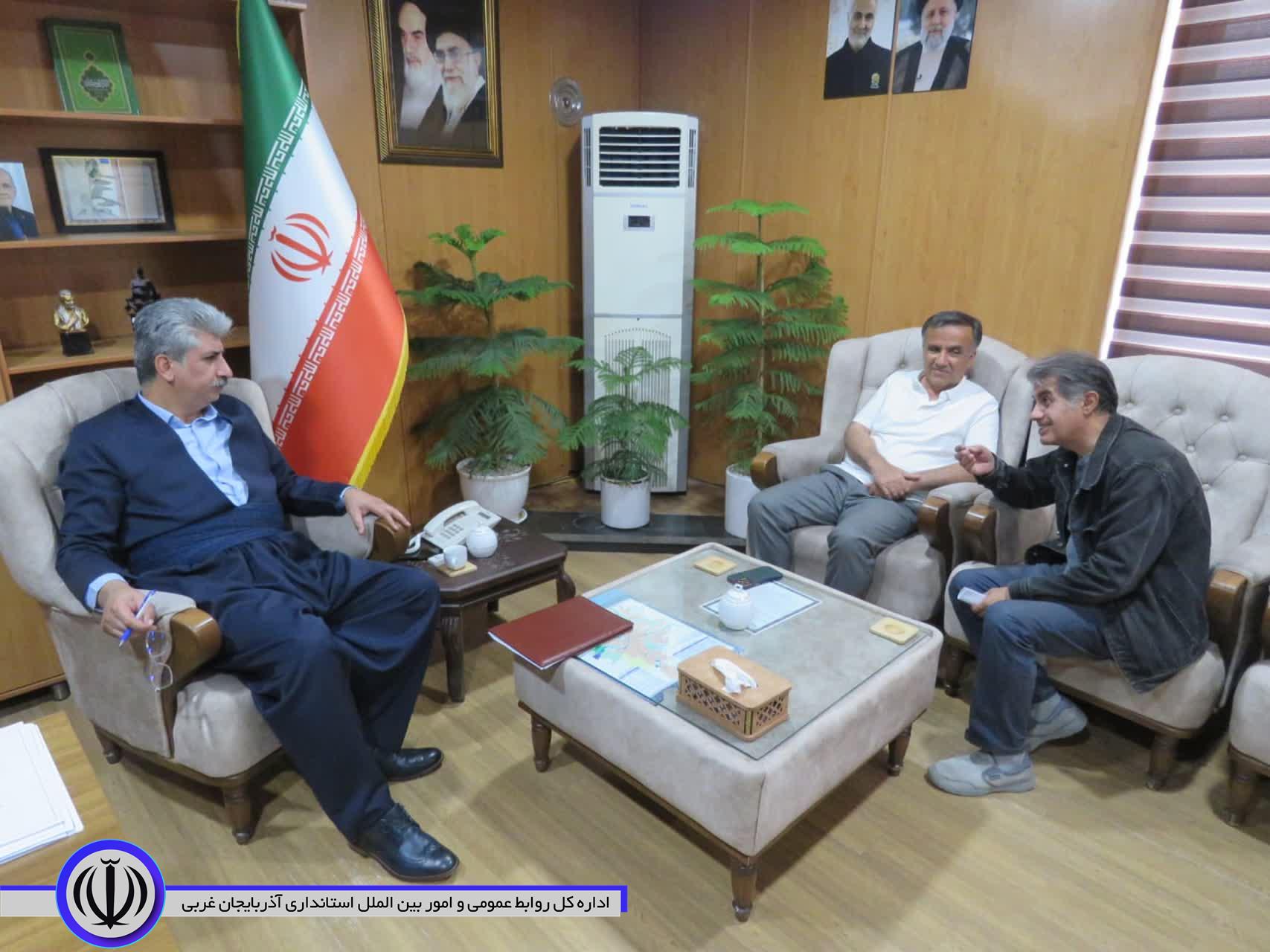 نشست 5 ساعته محمد صادق امیر عشایری پای حرف مردم