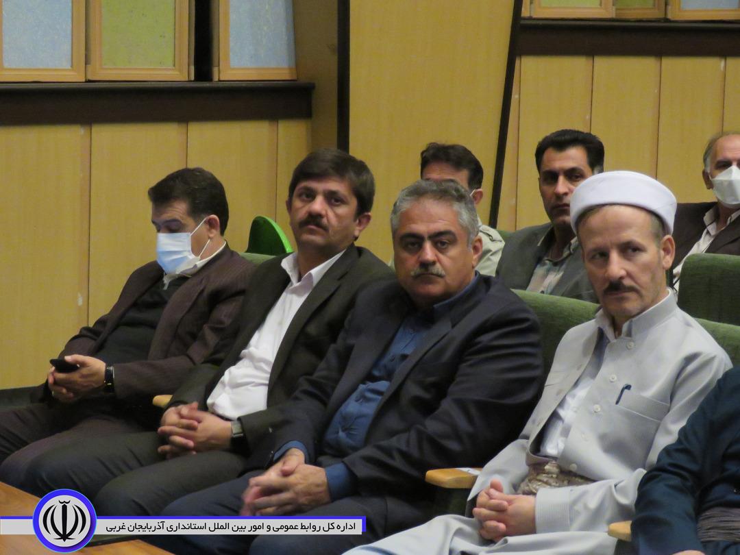 فرماندار مهاباد: نظام توجه ویژهای به مشکلات کارگران دارد