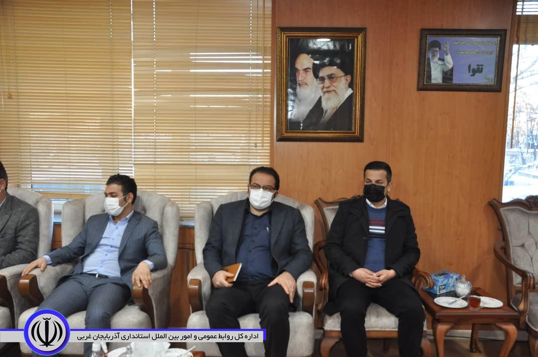 دیدار تعدادی از اعضای شورای اسلامی شهر و شهردار مهاباد با فرماندار جدید شهرستان