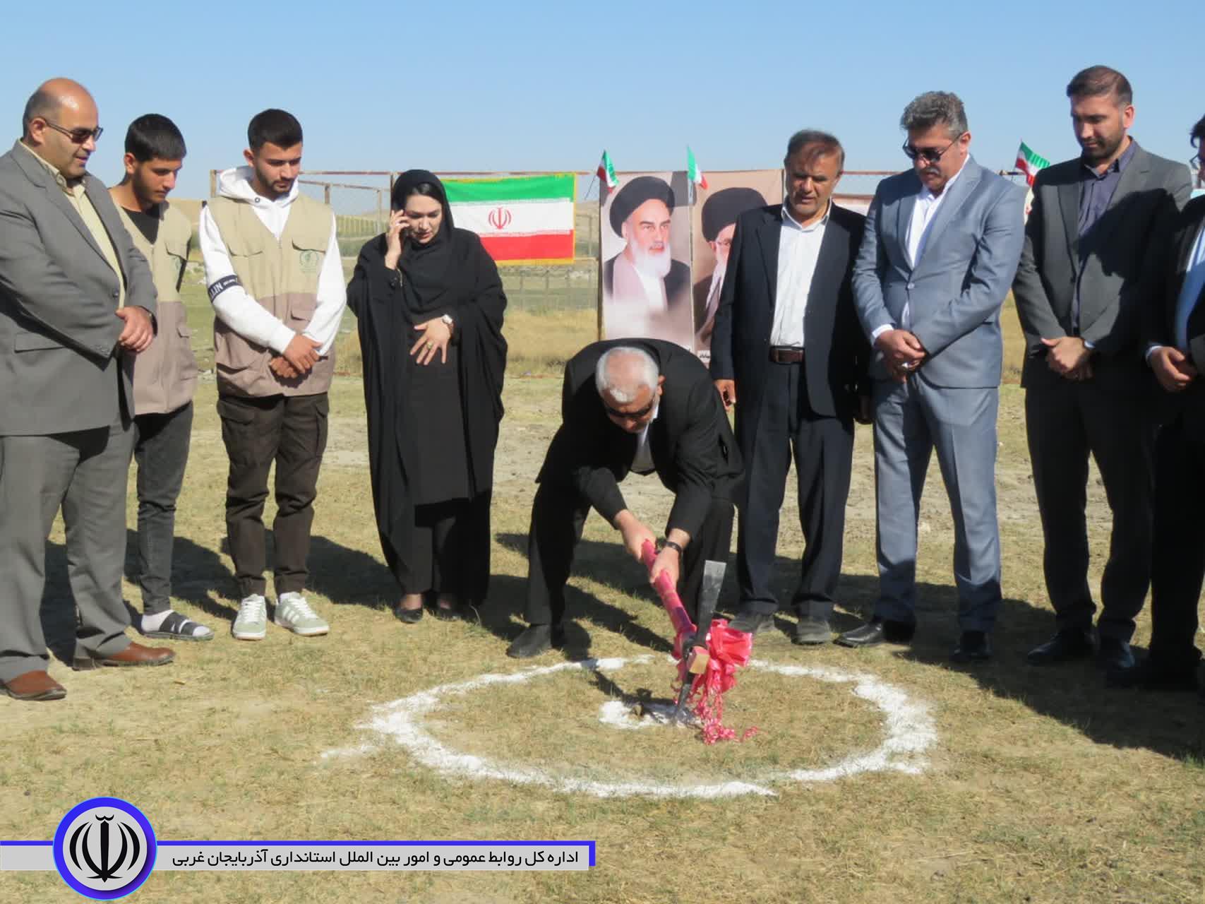 عملیات اجرایی 2 سالن ورزشی چند منظوره در مهاباد آغاز شد