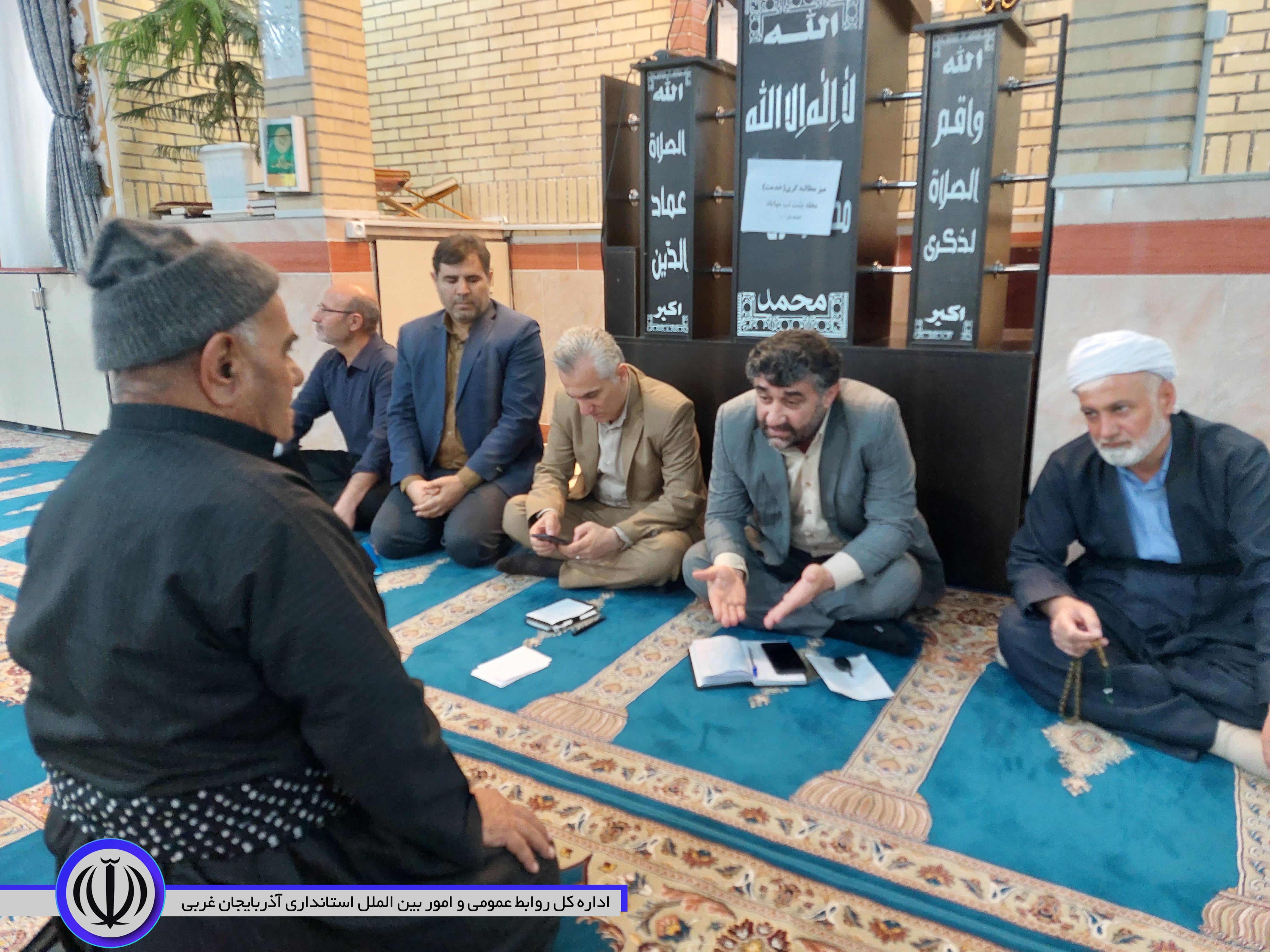 برگزاری میز خدمت دستگاههای اجرایی خدمات رسان در محله پشت تپ مهاباد
