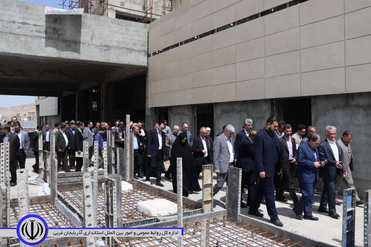 حضور اعضای کمیسیون بهداشت و درمان مجلس، جمعی از معاونان وزارت بهداشت، معاون درمان سازمان تامین اجتماعی کشور معاونین وزرای بهداشت و درمان و تعاون و کار و رفاه اجتماعی و مسولان استانی و شهرستانی