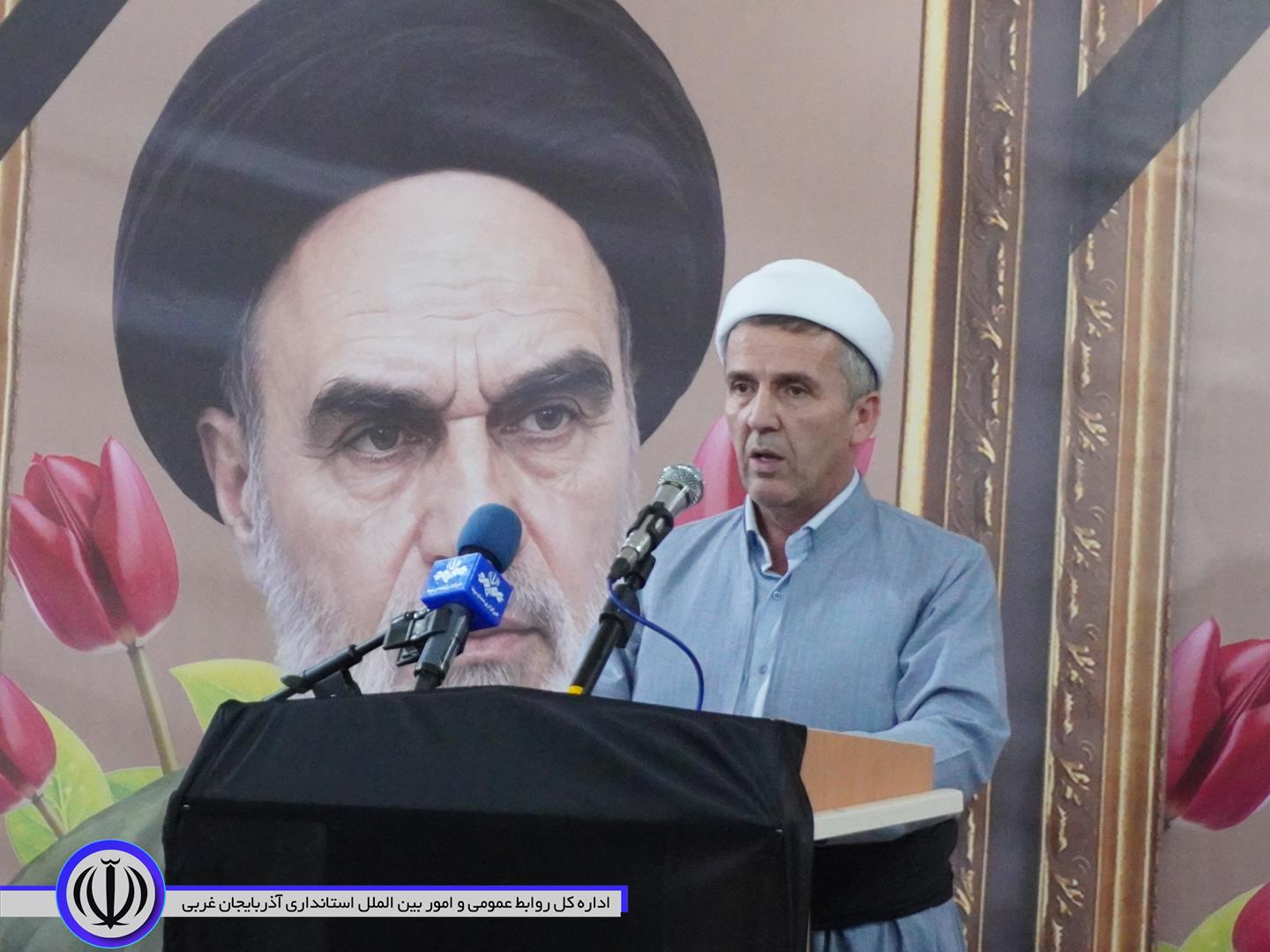 آیین سالگرد ارتحال ملکوتی حضرت امام خمینی (ره) در مهاباد برگزار شد
