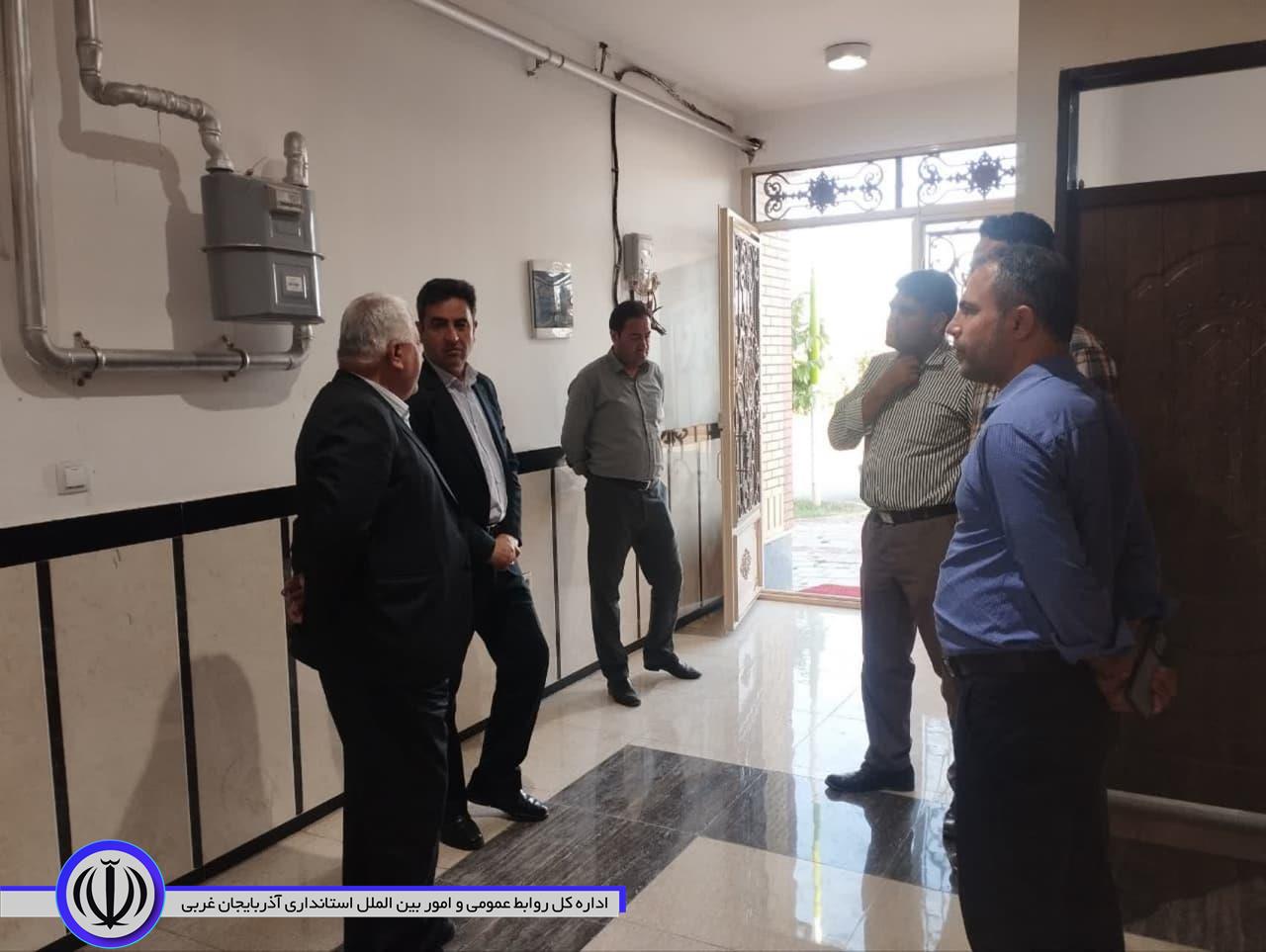 بازدید سرزده فرماندار ویژه شهرستان مهاباد از ادارات دولتی شهر خلیفان