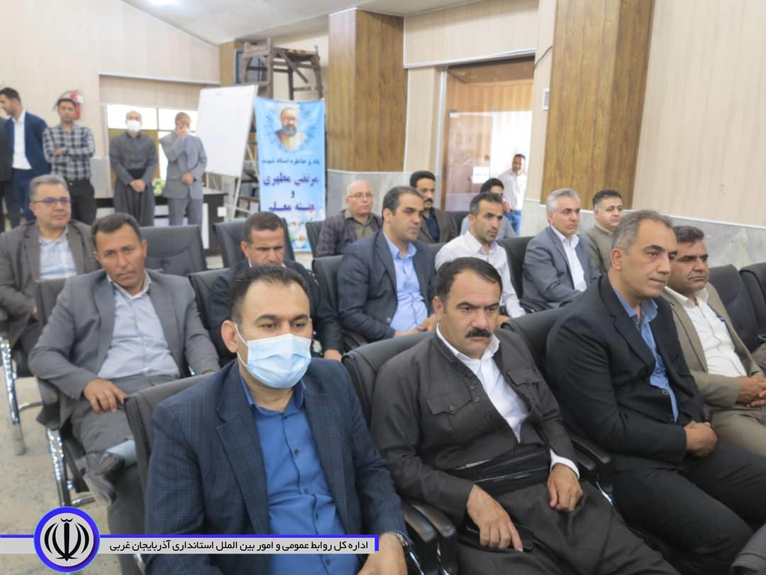 رویکرد دولت، ارتقای وضعیت معیشت معلمان است