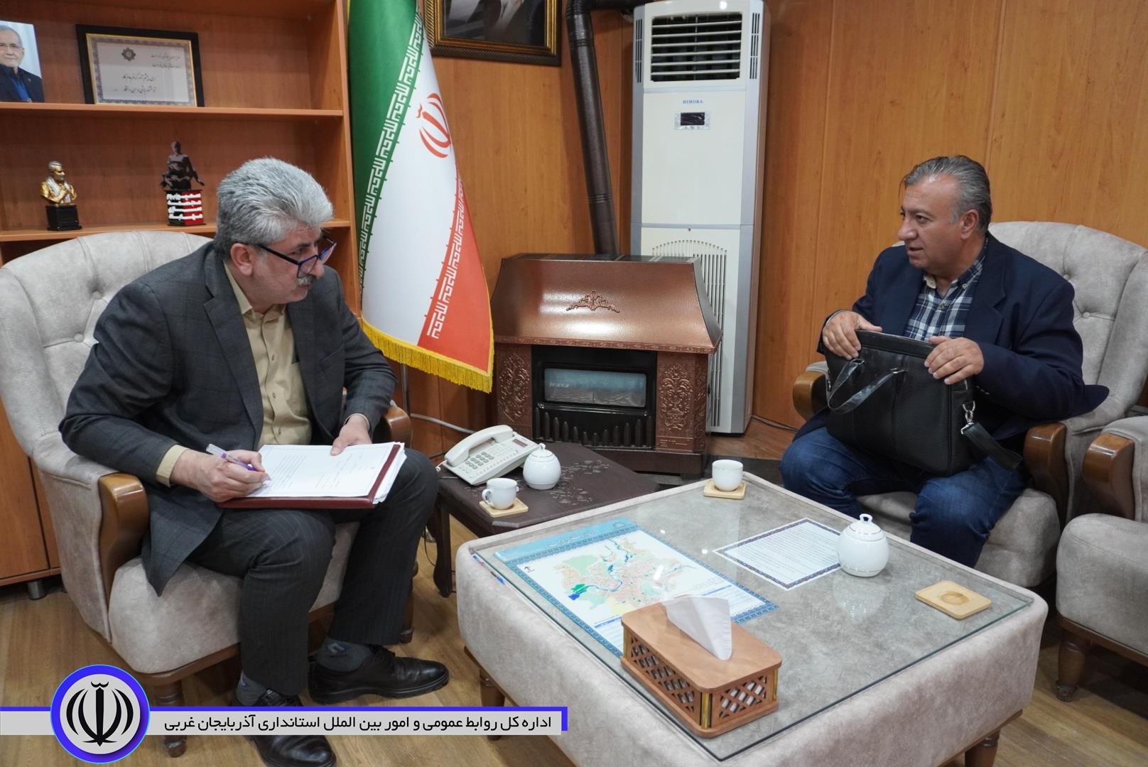 تصاویری از جلسه ملاقات عمومی فرماندار مهاباد در چهارشنبه های مردمی