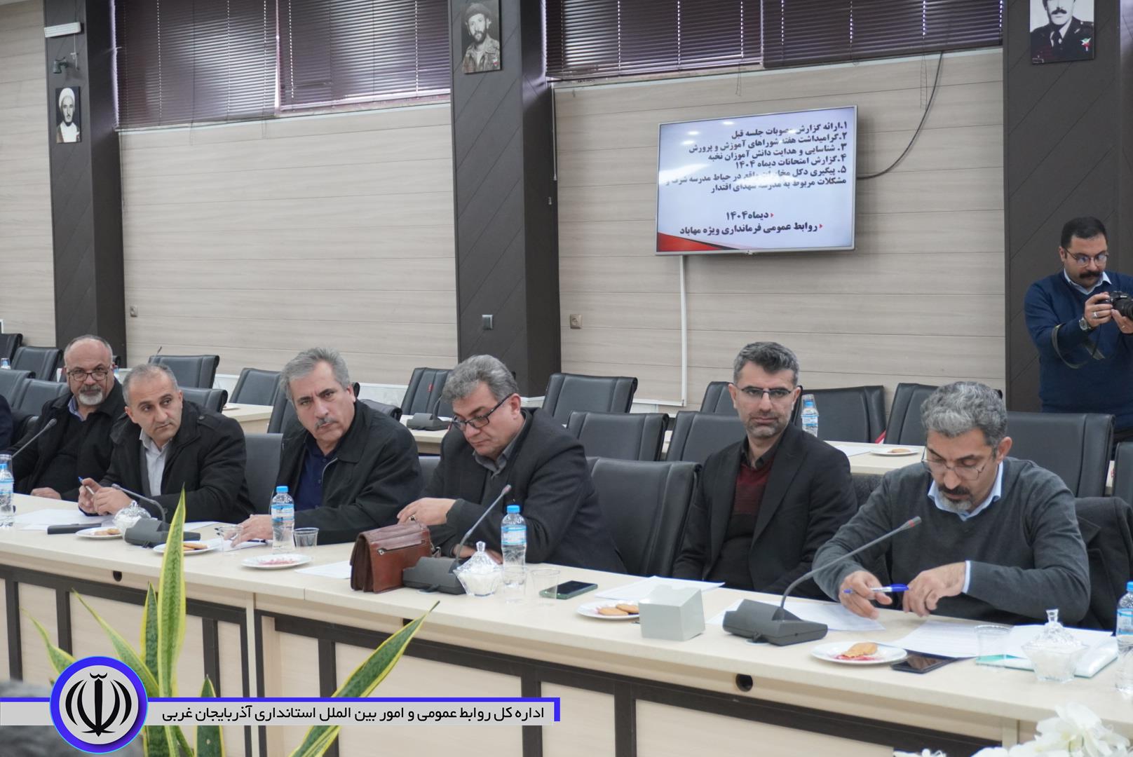 اتصال بیش از 100 مدرسه در مهاباد به شبکه فیبر نوری تا چند ماه آینده