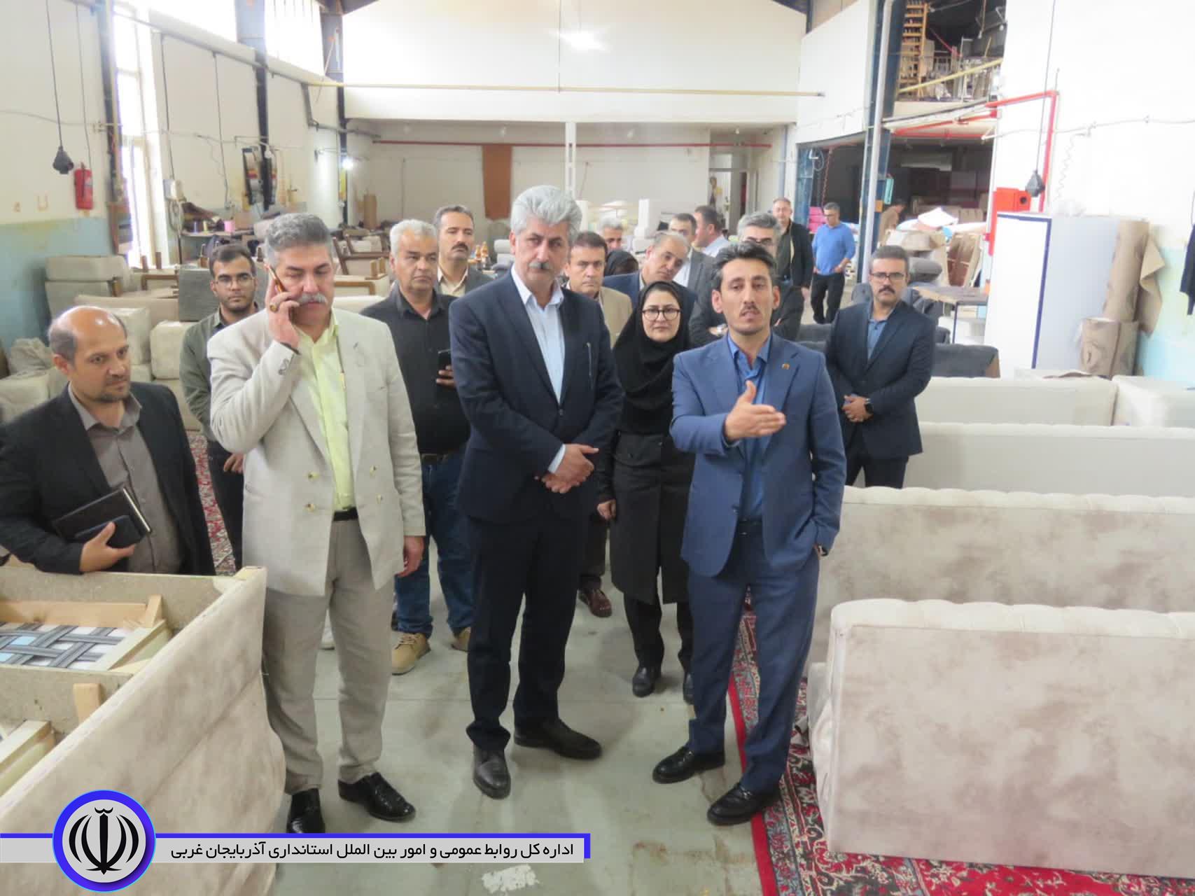 بازدید فرماندار ویژه مهاباد از 2 واحد تولیدی