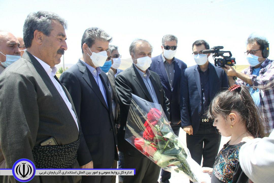 بازدید وزیر صنعت، معدن و تجارت از کارخانه قند مروارید مهاباد