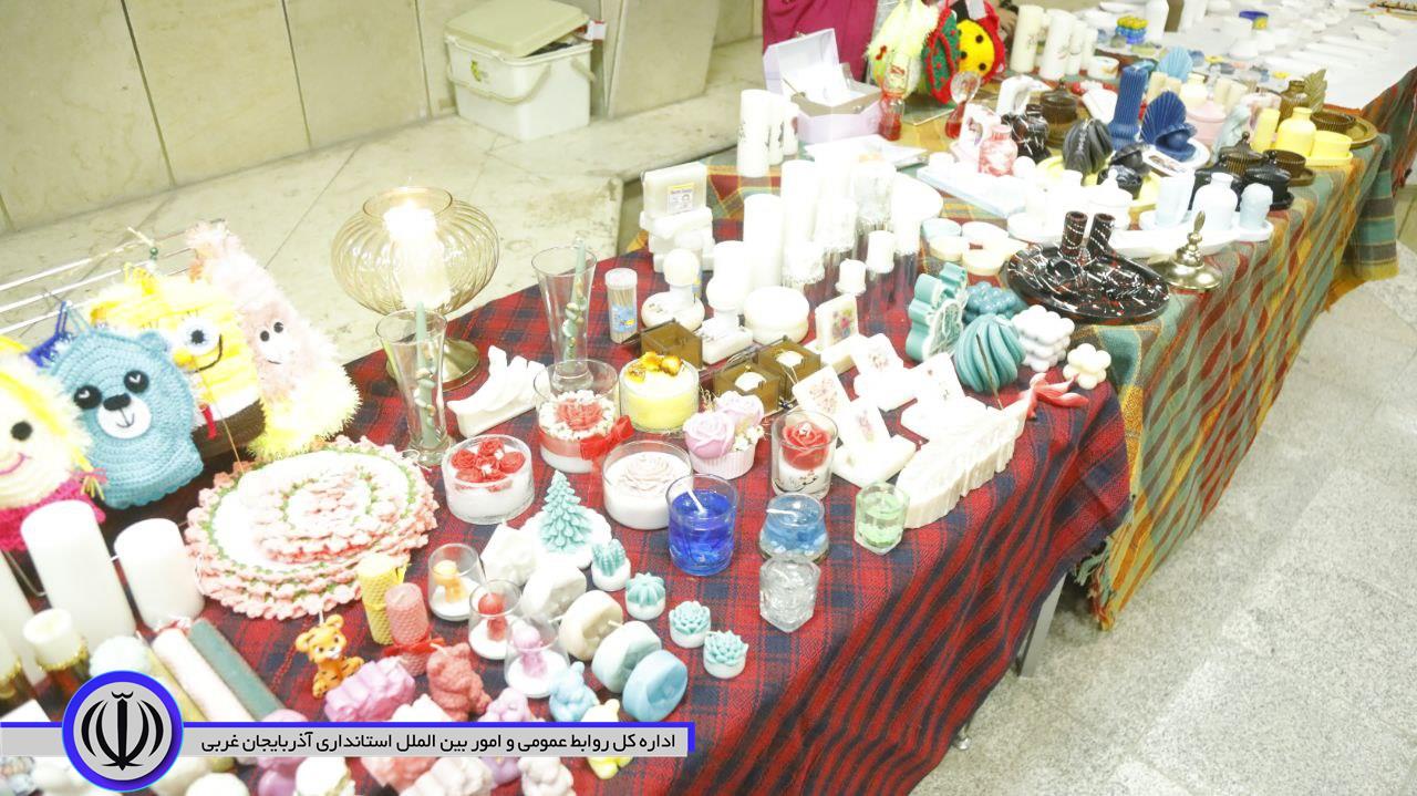 نمایشگاه صنایع دستی در مهاباد افتتاح شد