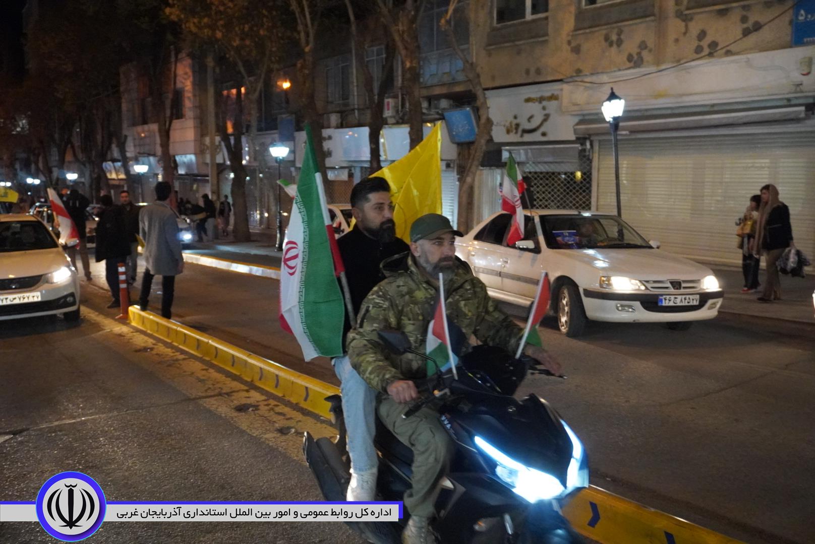 کاروان خودرویی مردم انقلابی مهاباد جلوه‌ای دیگر از اتحاد و همدلی