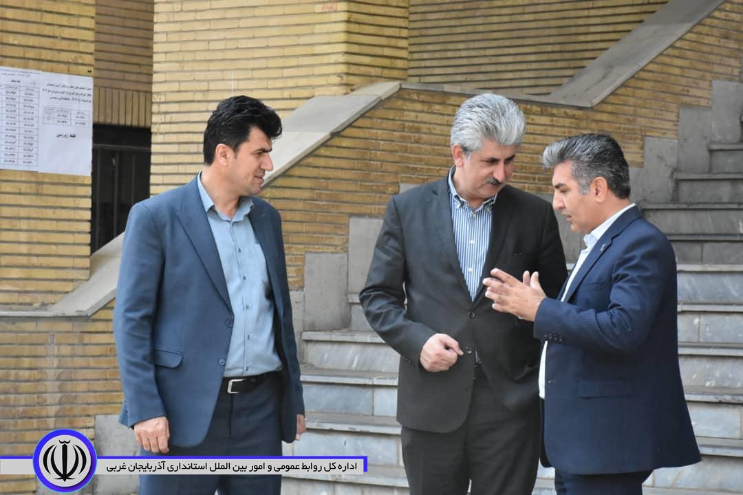 بازدید فرماندار ویژه مهاباد از برگزاری آزمون استخدامی ماده 28 وزارت آموزش وپرورش در مهاباد