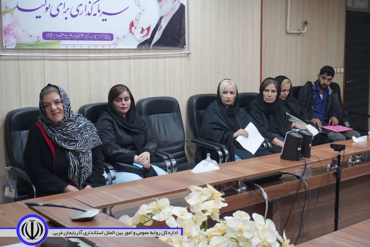 تصاویری از جلسه ملاقات عمومی فرماندار مهاباد در چهارشنبه های مردمی