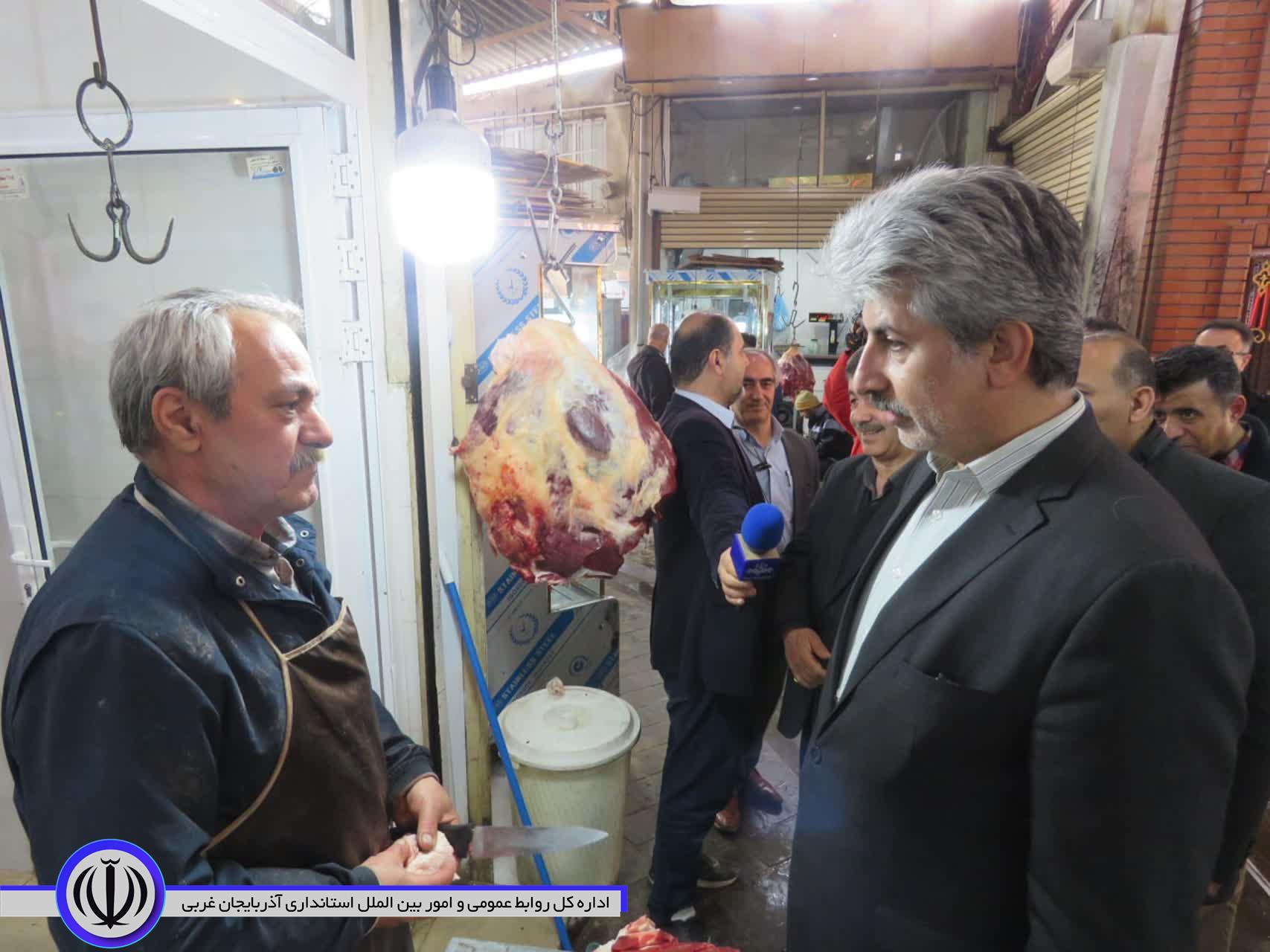 گفتوگو فرماندار با شهروندان و کسبه خوشنام مهاباد