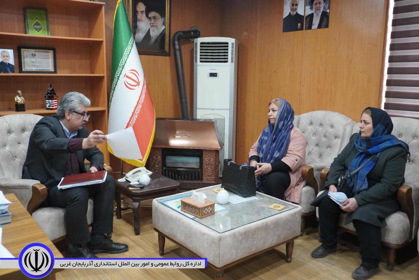 تصاویری از جلسه ملاقات عمومی فرماندار مهاباد در چهارشنبه های مردمی