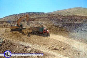 عملیات راهداری در محورهای روستایی مهاباد