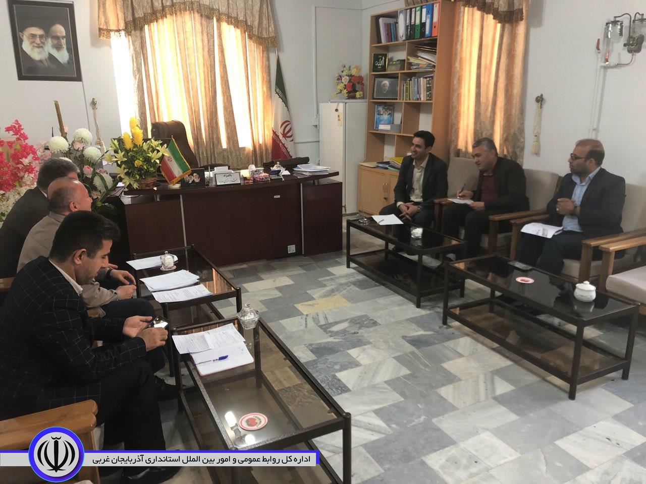 جلسه بررسی مسایل و مشکلات جاذبه گردشگری غار آبی تاریخی سهولان مهاباد
