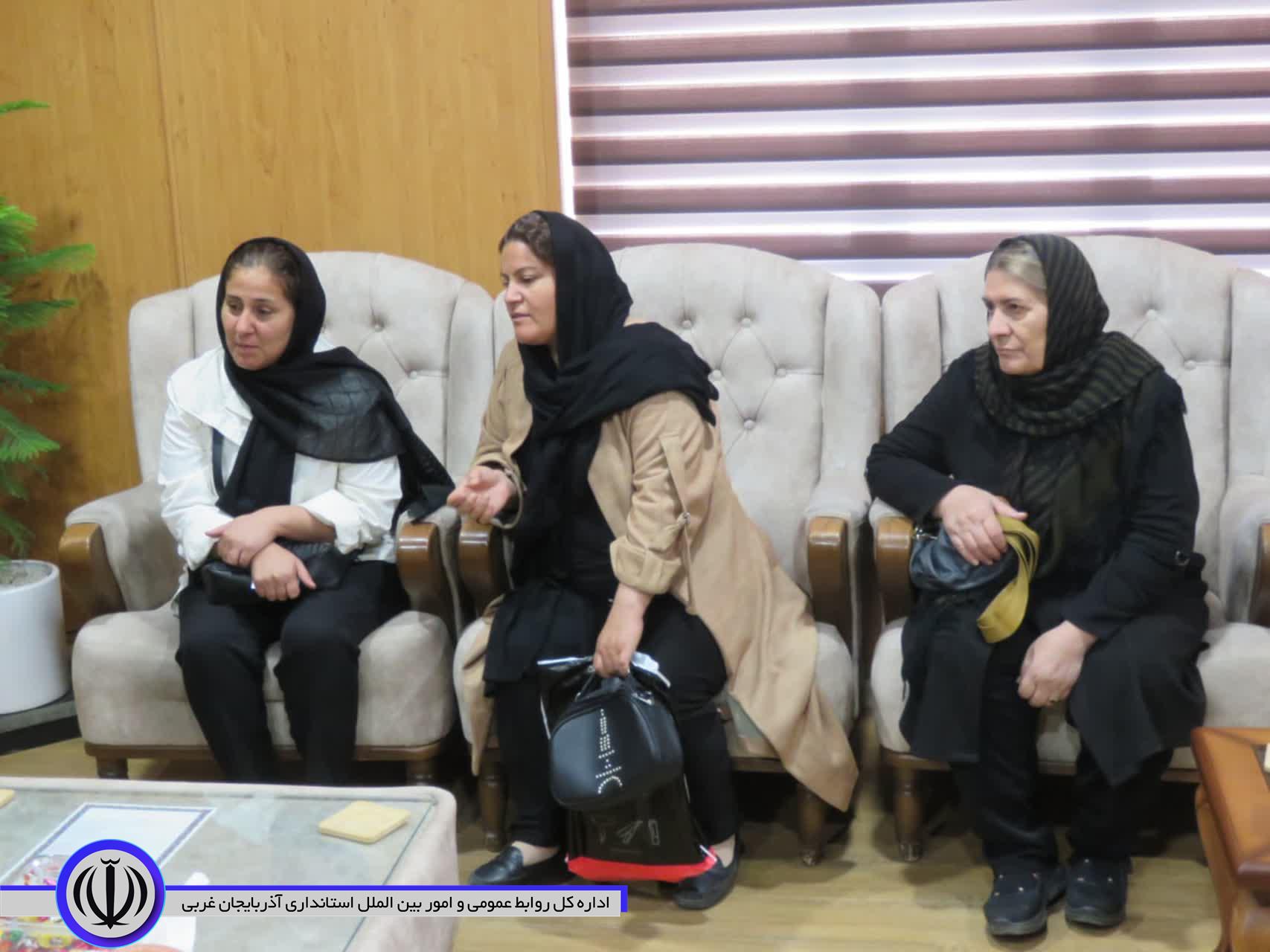 جلسه ملاقات عمومی فرماندار مهاباد در چهارشنبه های مردمی