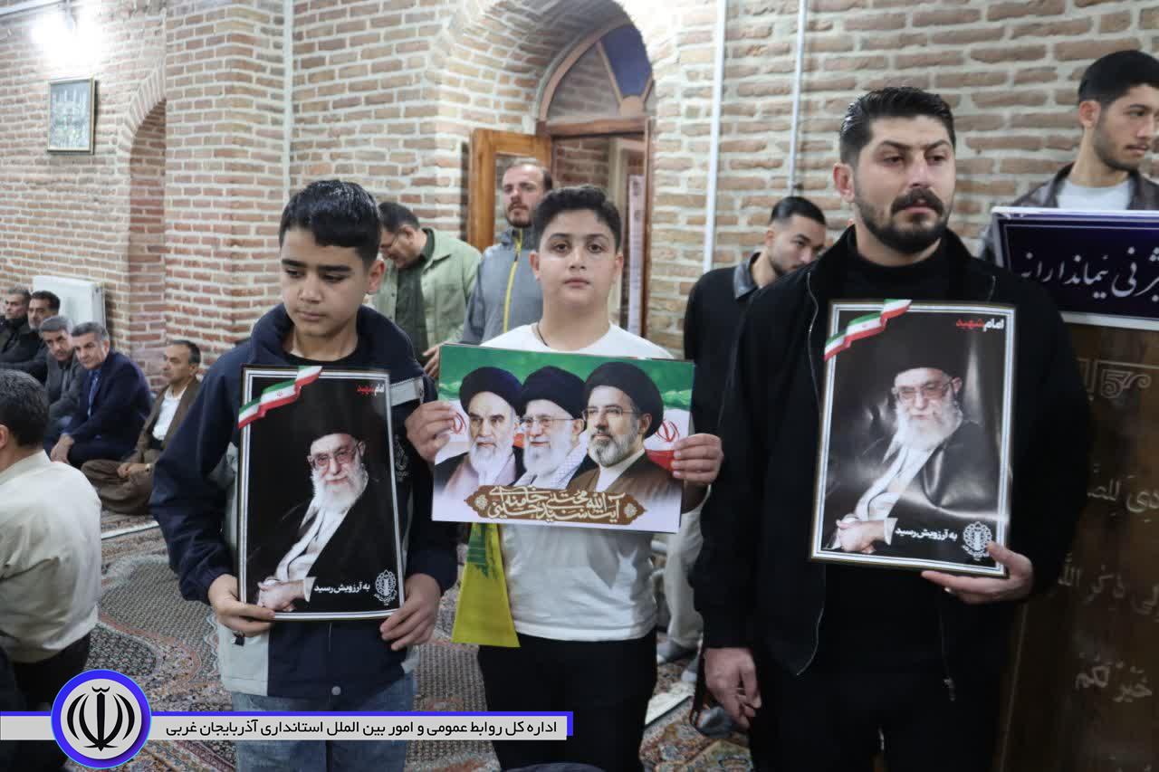 برگزاری آیین بزرگداشت امام شهید امت اسلامی و شهدای جنگ رمضان در مهاباد