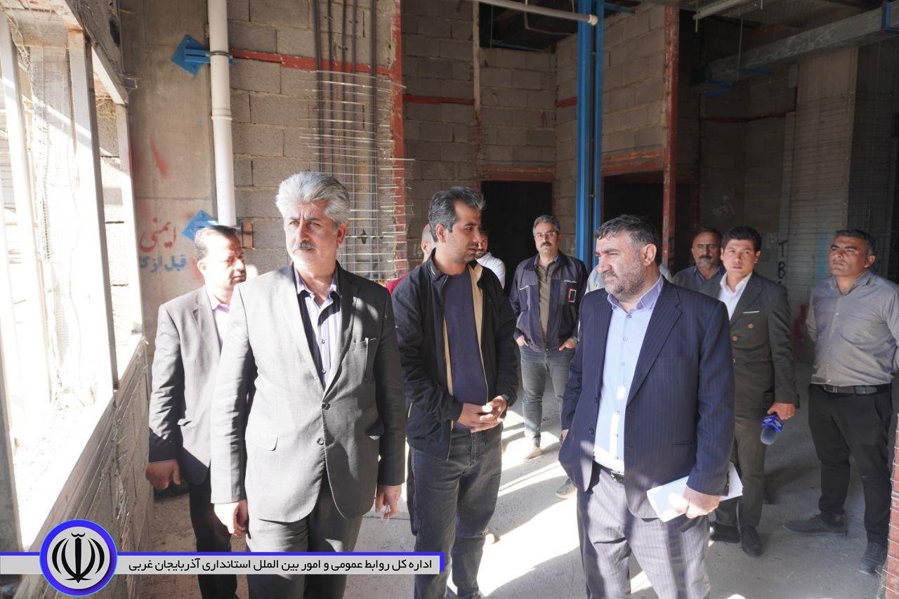 بازدید سرزده فرماندار ویژه مهاباد از بیمارستان در حال احداث تأمین اجتماعی