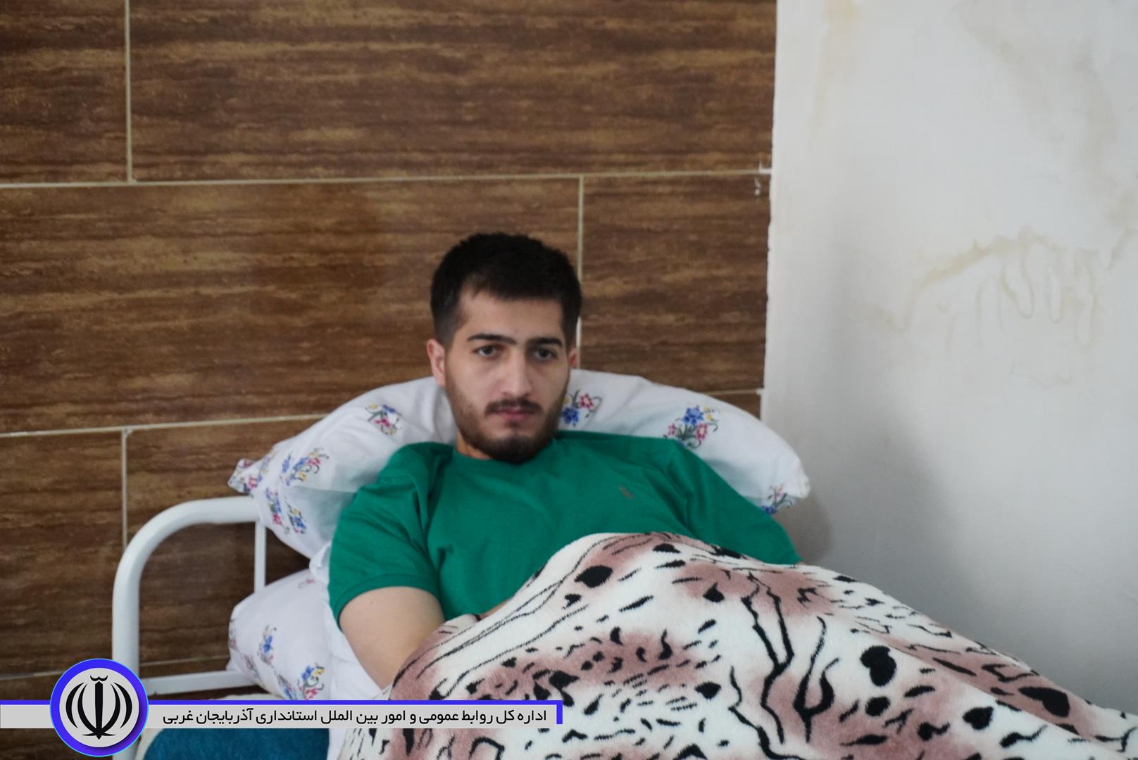 دیدار مسوولان مهابادی با 2 خانواده شهید و جانباز جنگ رمضان