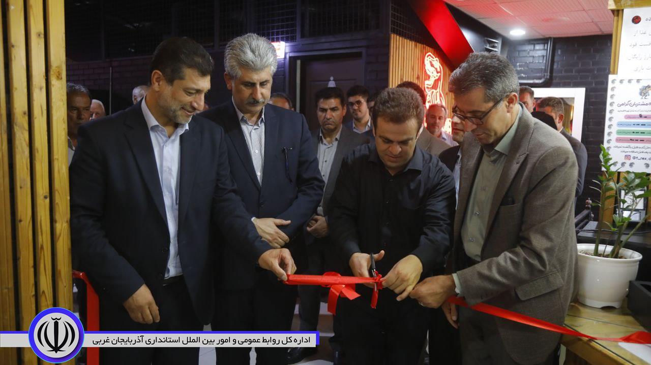 مرکز تفریحی، سرگرمی و چمن مصنوعی در مهاباد افتتاح شد