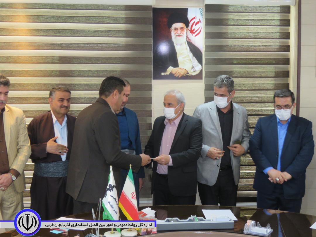 به مناسبت 9 اردیبهشت روز ملی شوراها،دیدار فرماندار شهرستان مهاباد با اعضاء شورای اسلامی شهر