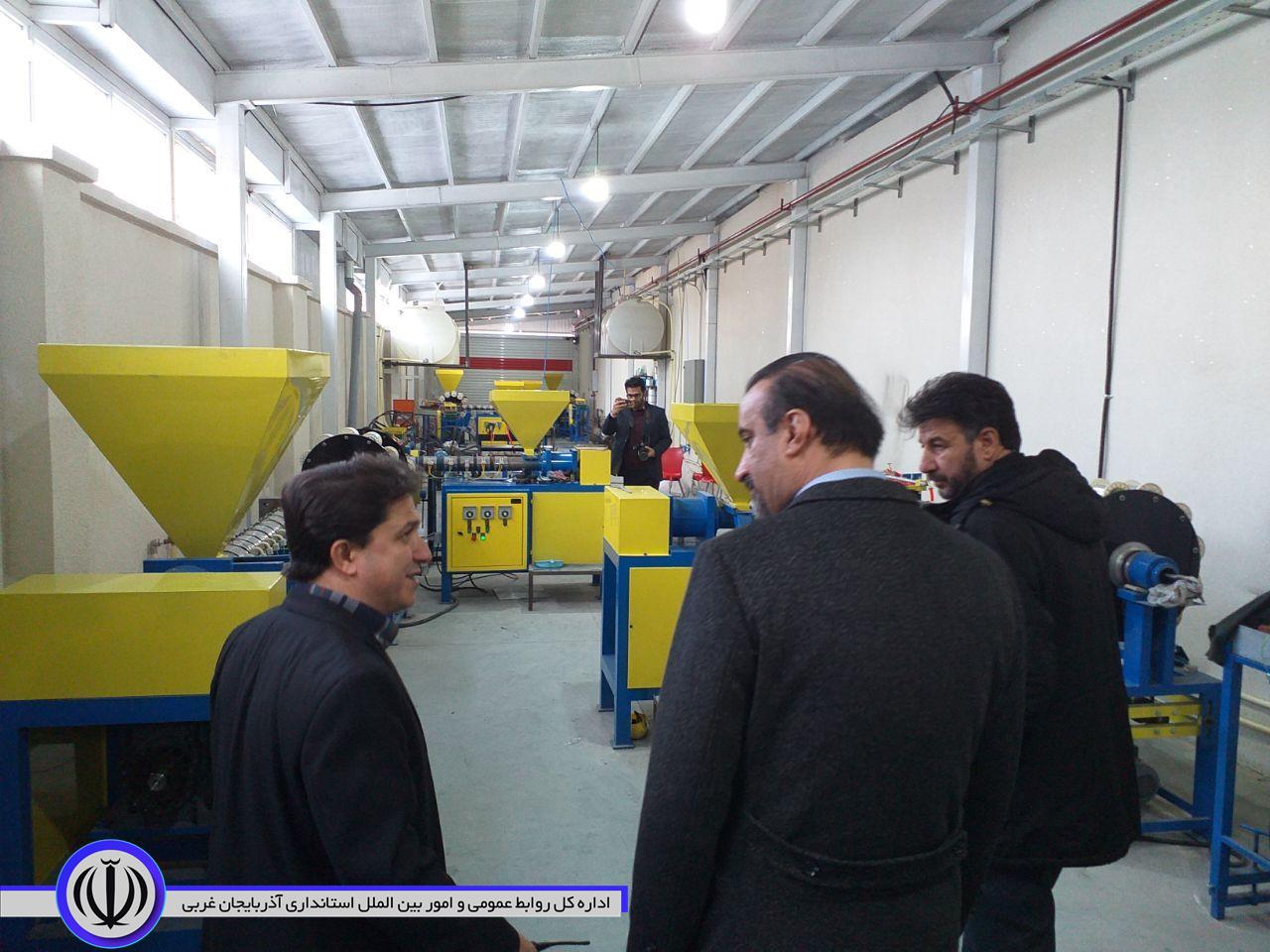 بازدید مدیرکل امور اقتصادی و دارایی استان آذربایجان غربی ، معاون استاندار و فرماندار ویژه شهرستان مهاباد از شرکت تاران مهاباد