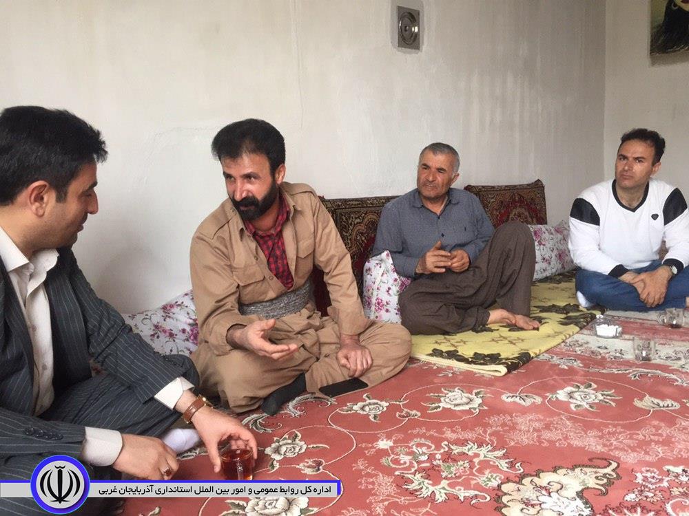 بازدید پاکزاد بخشدار مرکزى مهاباد از روستاى داش تیمور و دیدار با اهالى روستا
