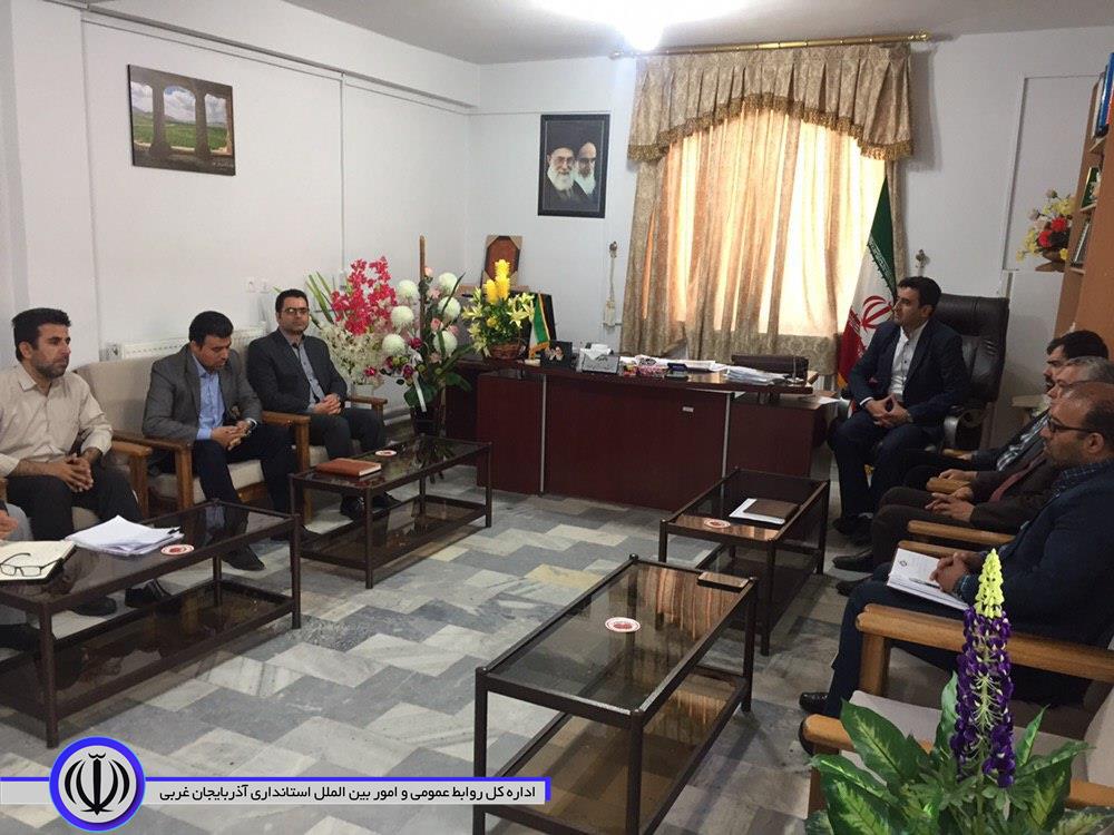 جلسه کارشناسی قیمت گذاری بها بلیط غار آبی سهولان در محل دفتر بخشداری مرکزی برگزار گردید.
