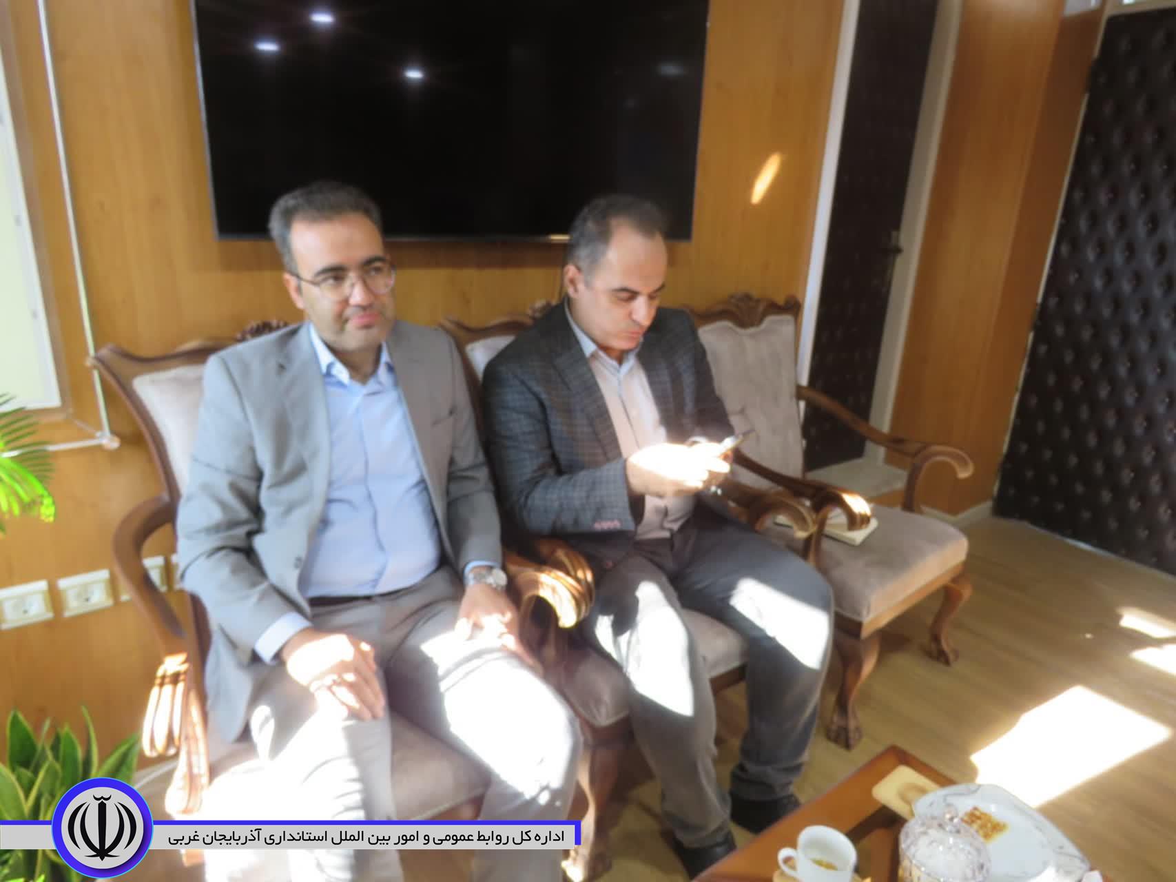 دیدار مدیر کل صدا وسیما با فرماندار مهاباد