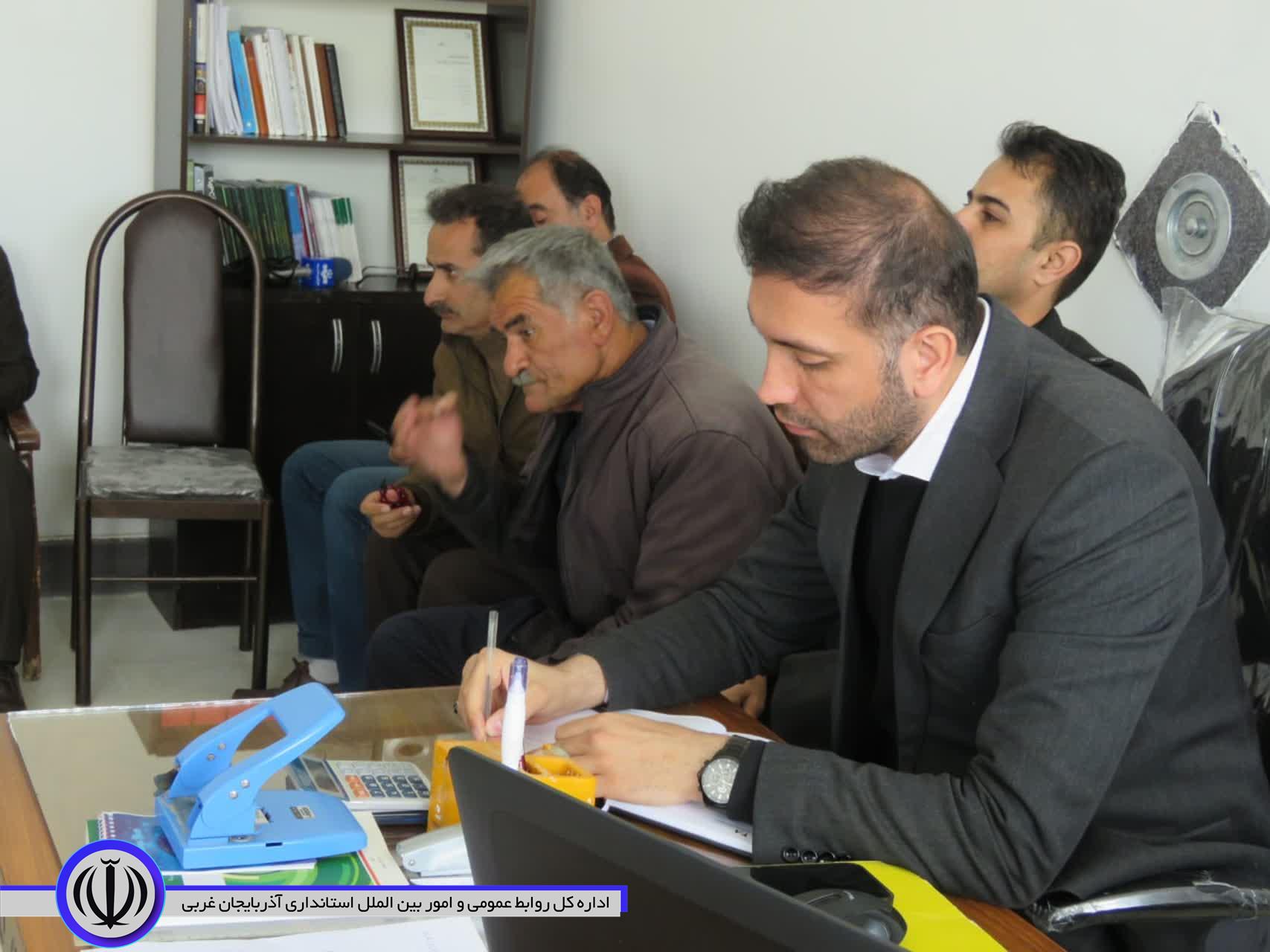 فرماندار مهاباد: افزایش محدوده روستاها در دستور کار قراردارد